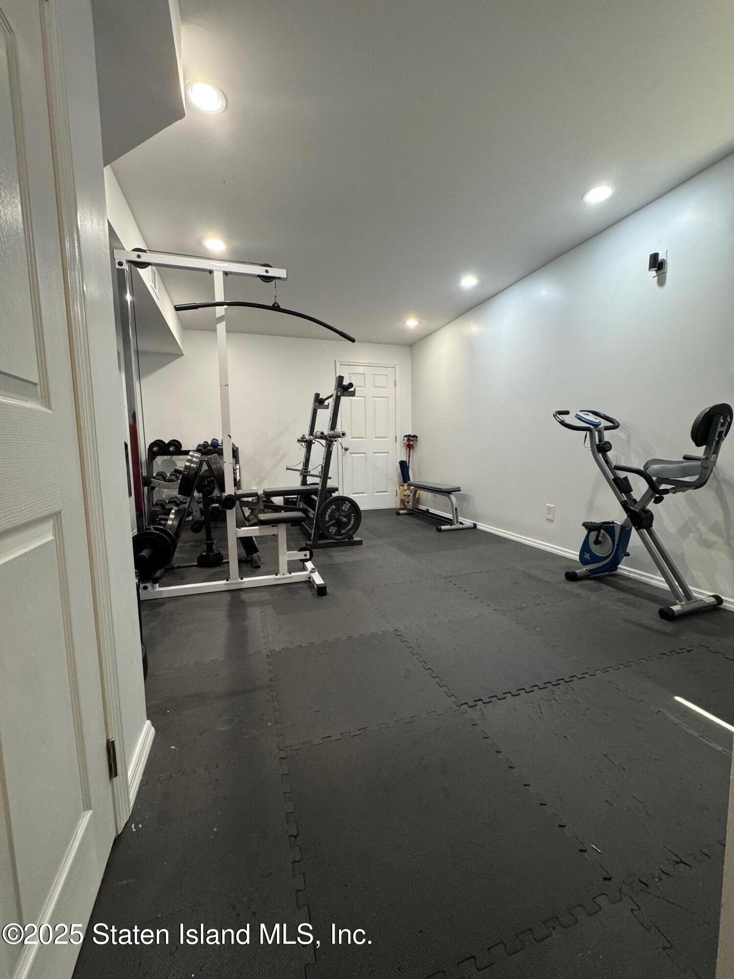 200 Llewellyn Place, Staten Island, NY, 10310 image 29