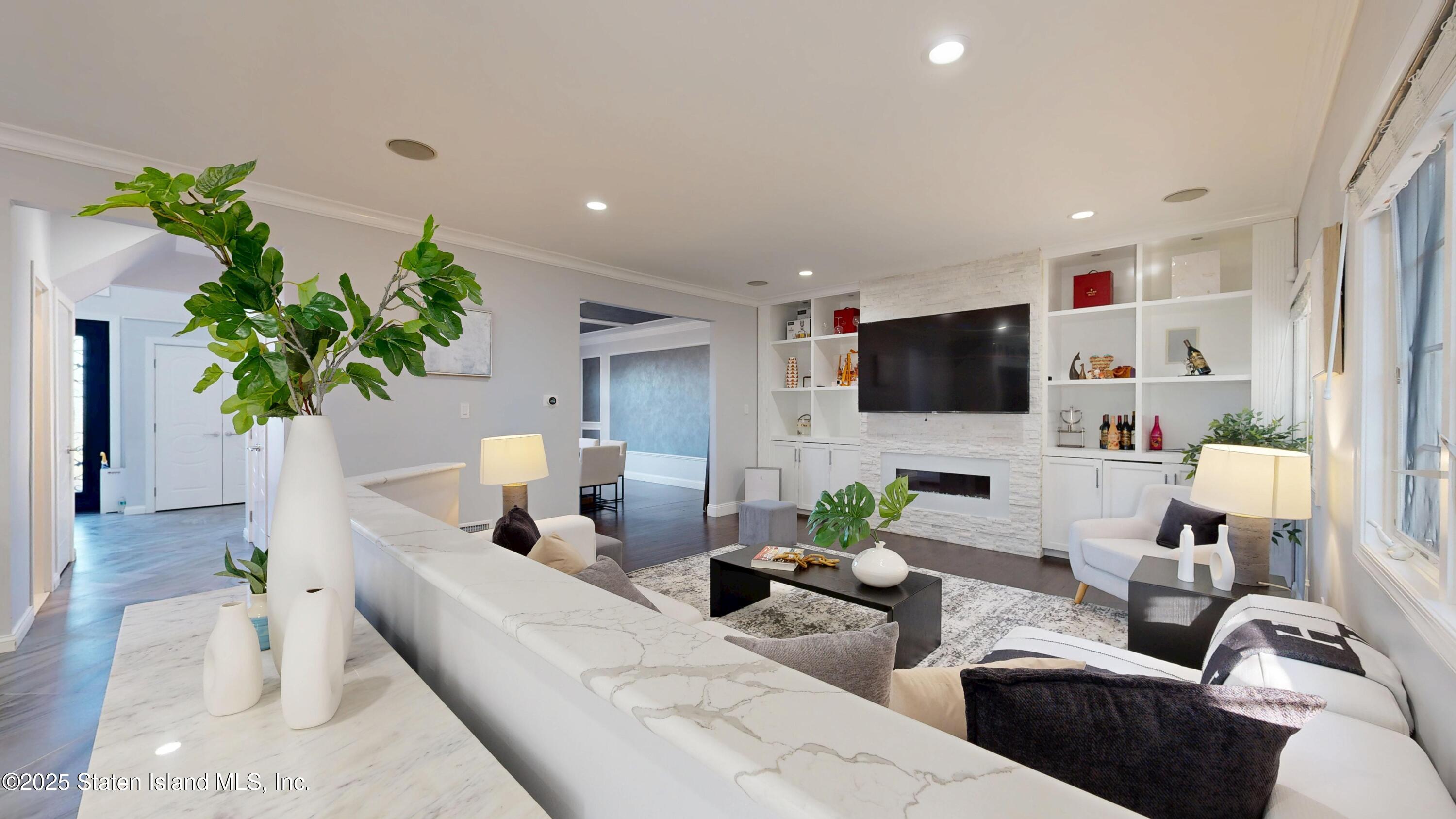 55 Nicole Loop, Staten Island, NY, 10301 image 6