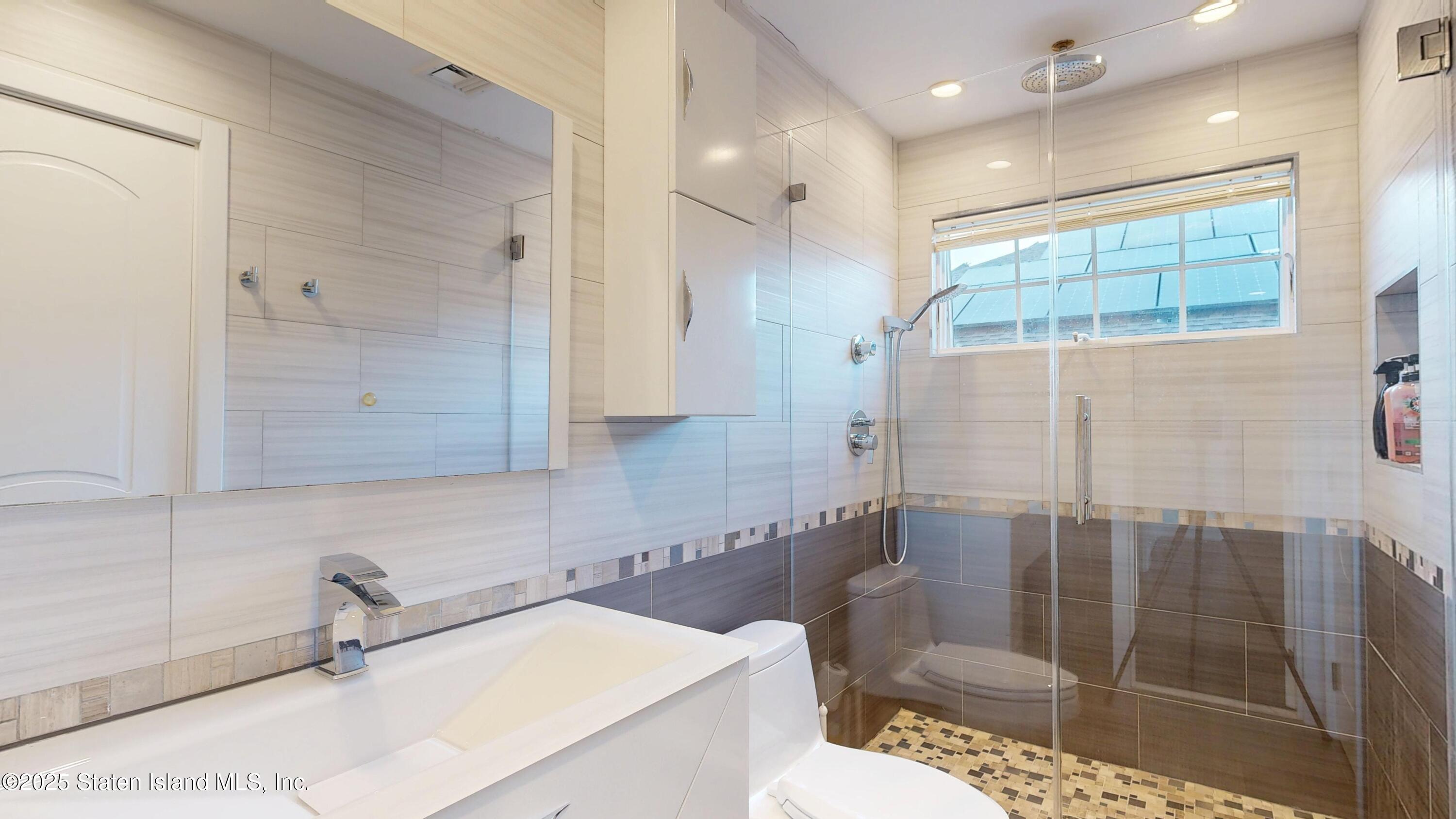 55 Nicole Loop, Staten Island, NY, 10301 image 18