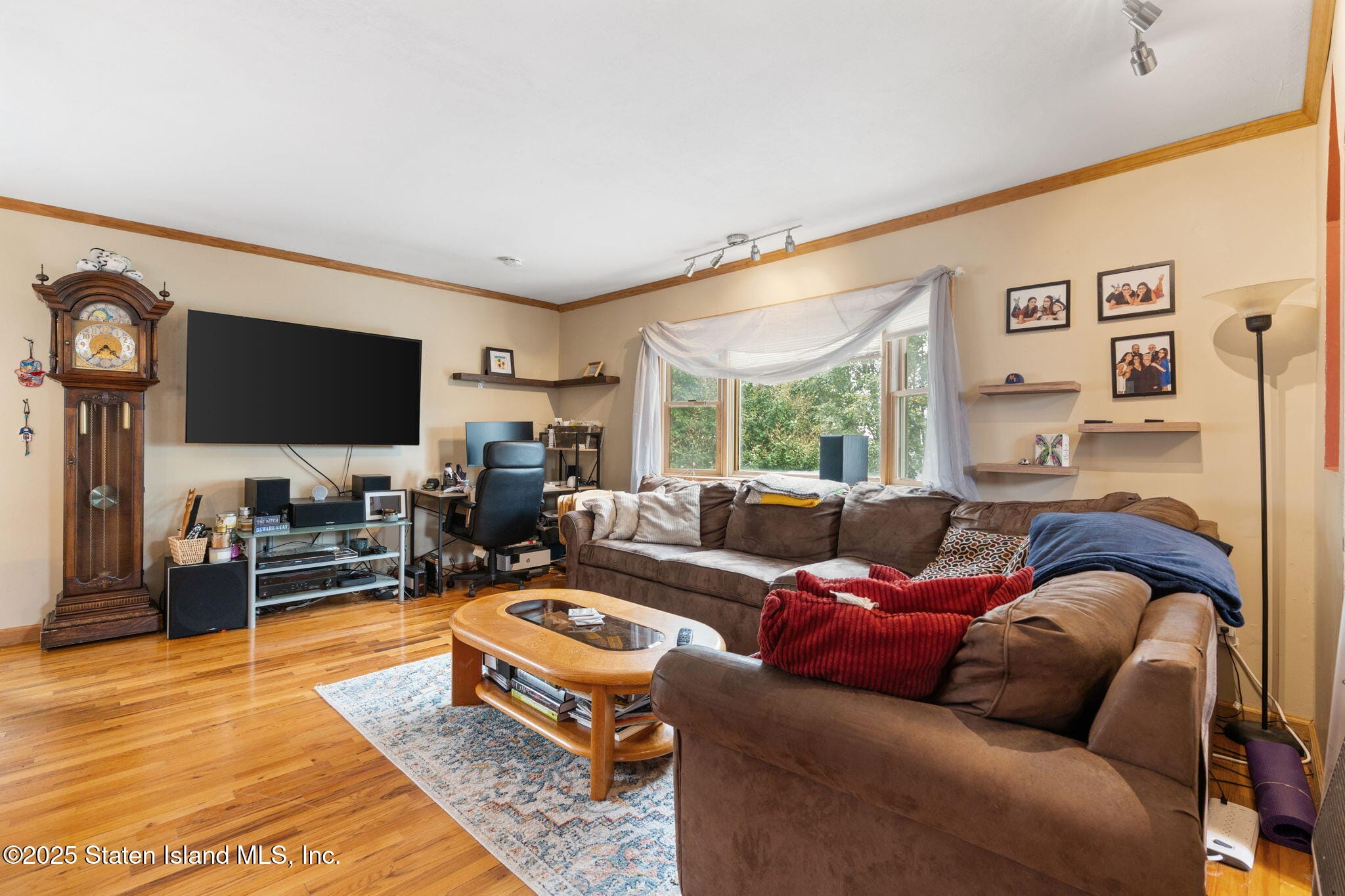 735 Sheldon Avenue Image 3