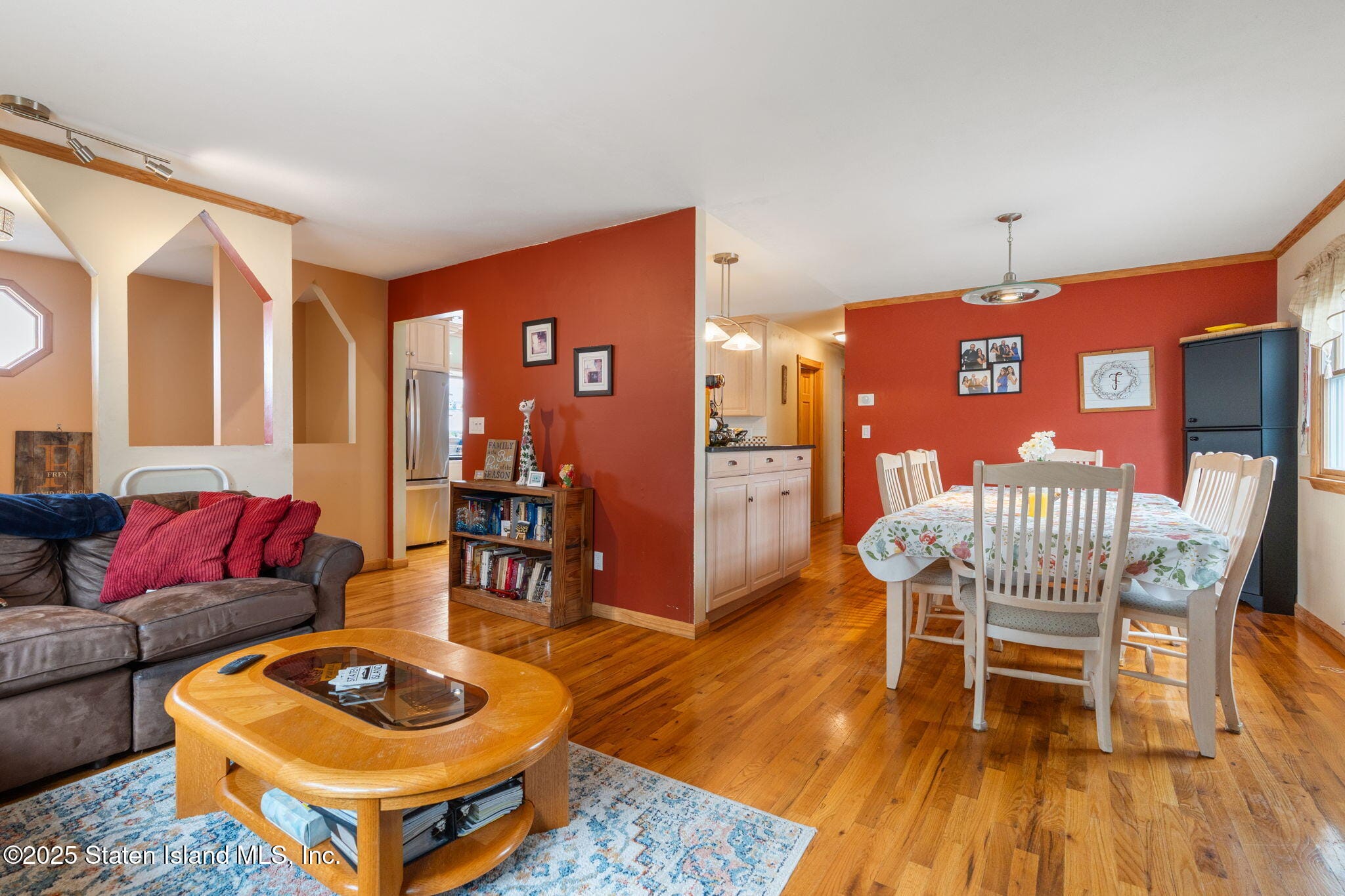 735 Sheldon Avenue Image 4