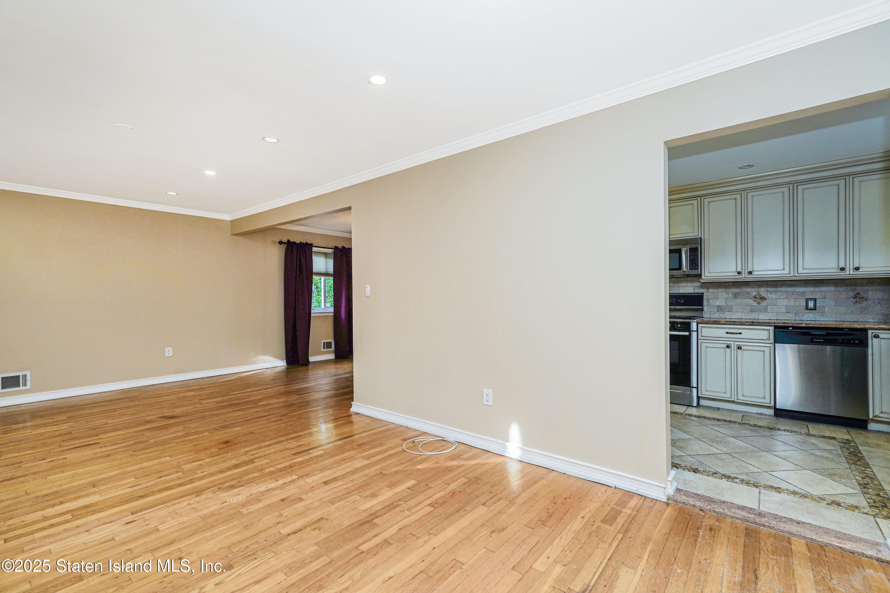 362 Jefferson Avenue Image 4