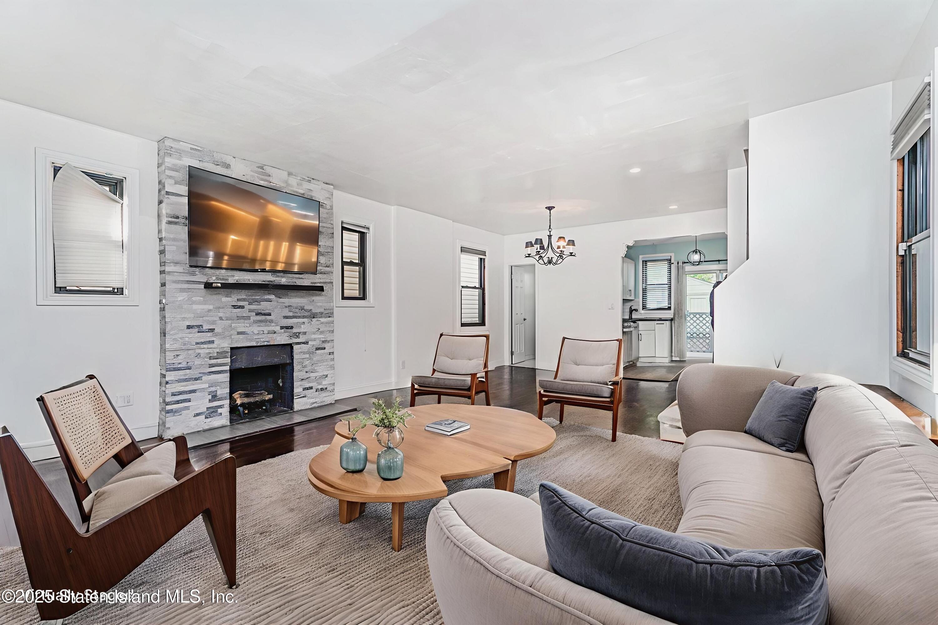 246 Dubois Avenue Image 4