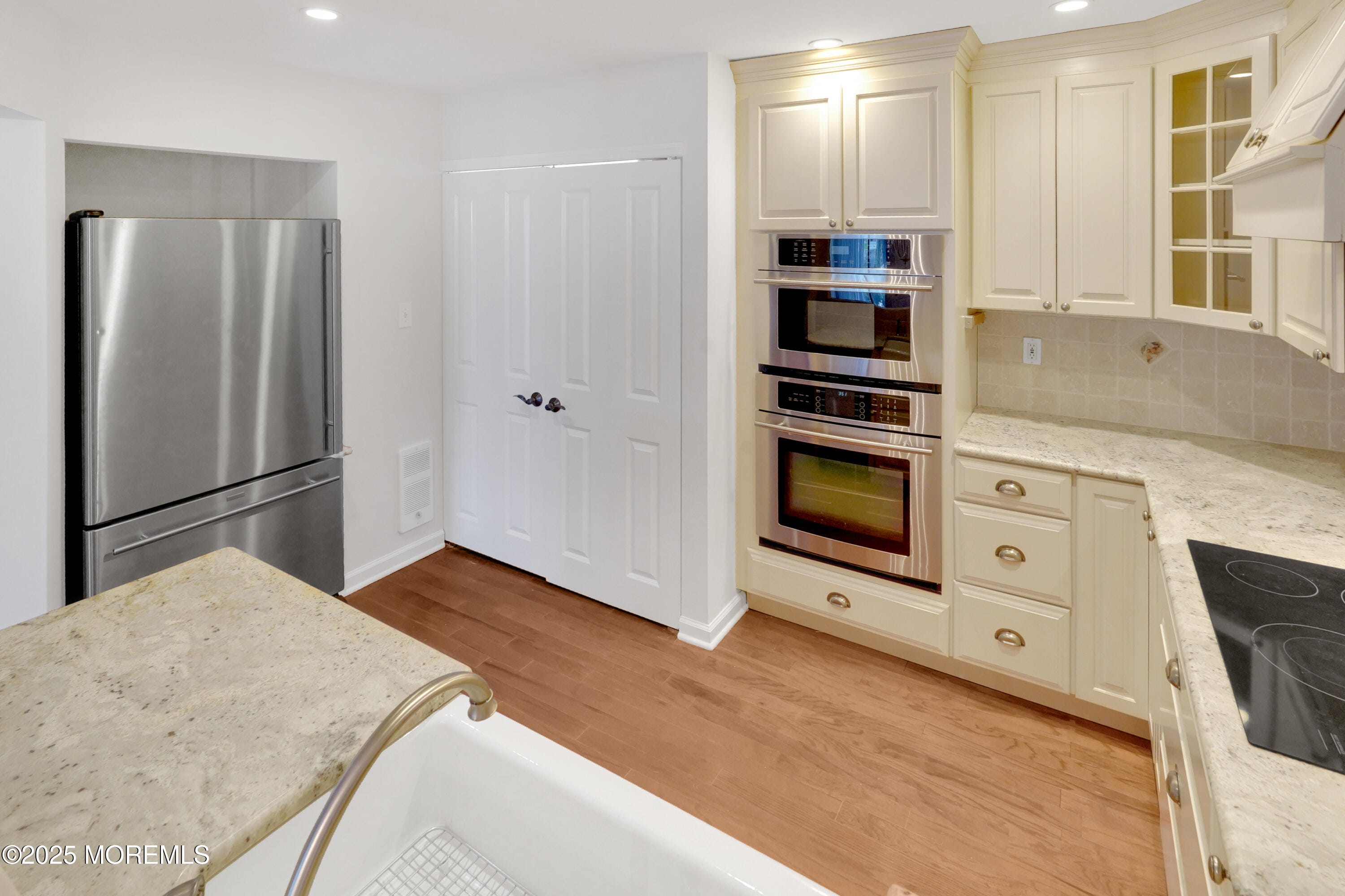 11 Manchester Court, Red Bank, NJ, 07701 image 7