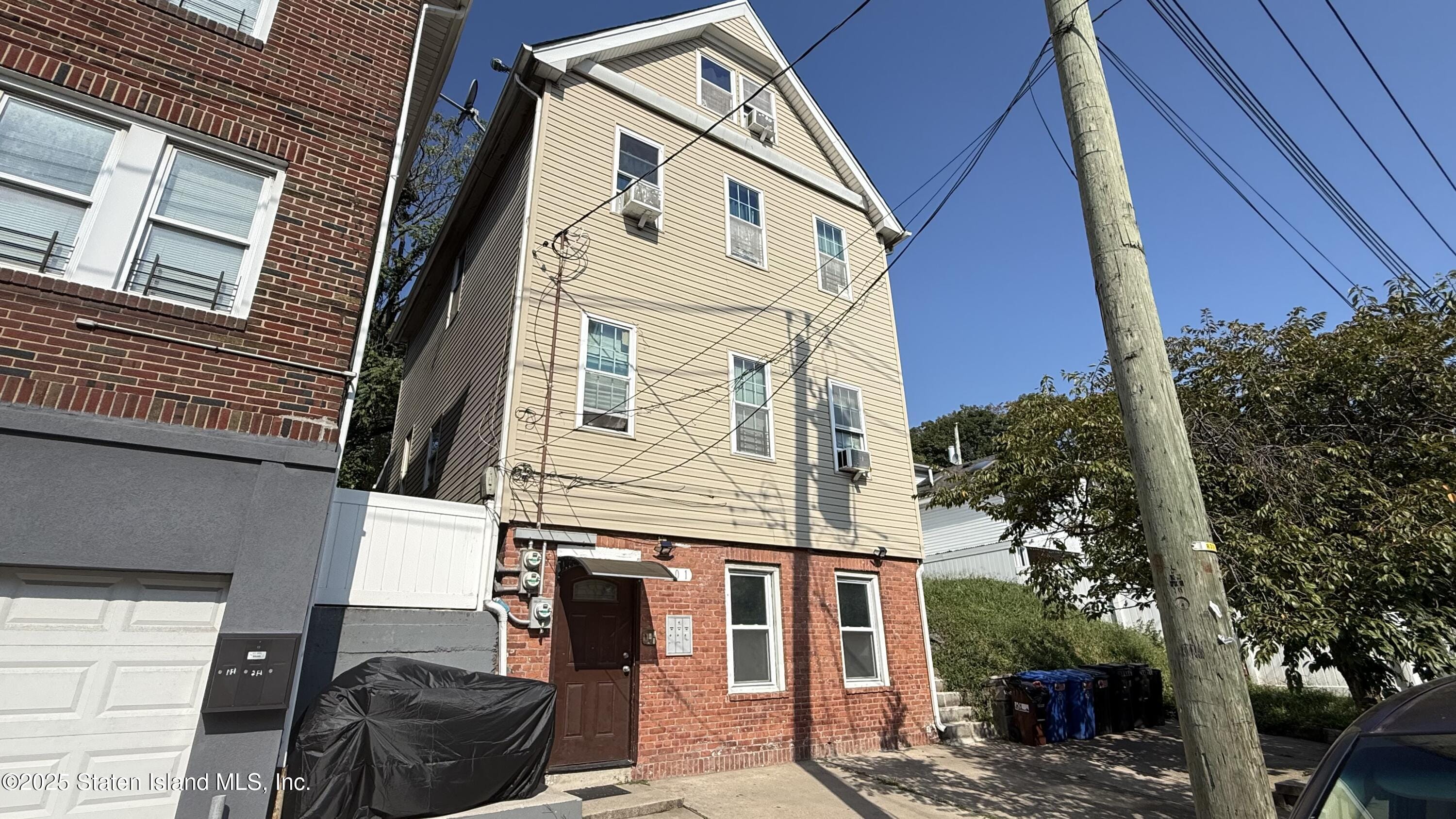 601 Richmond Road Image 1