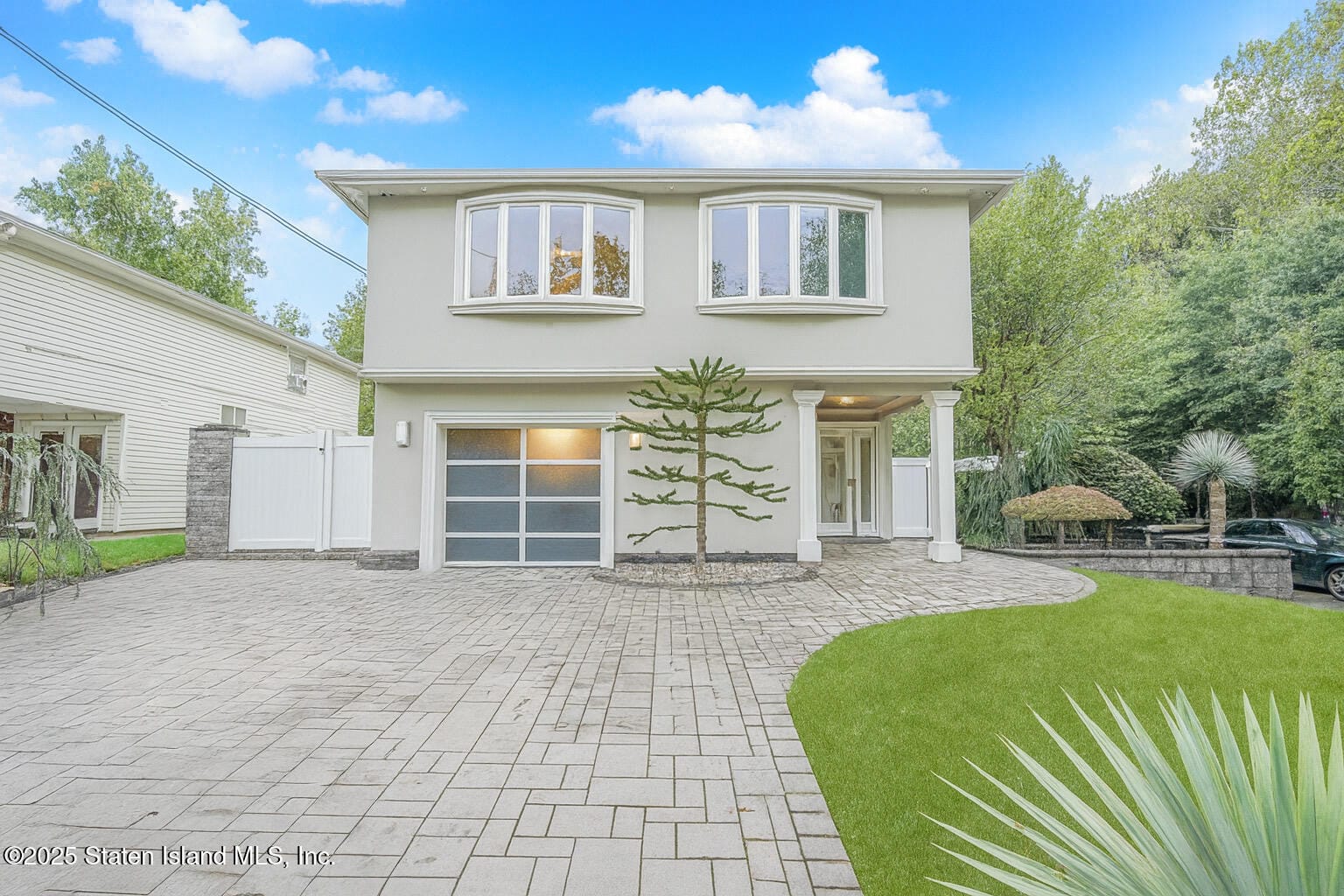 4 Gary Place Image 1