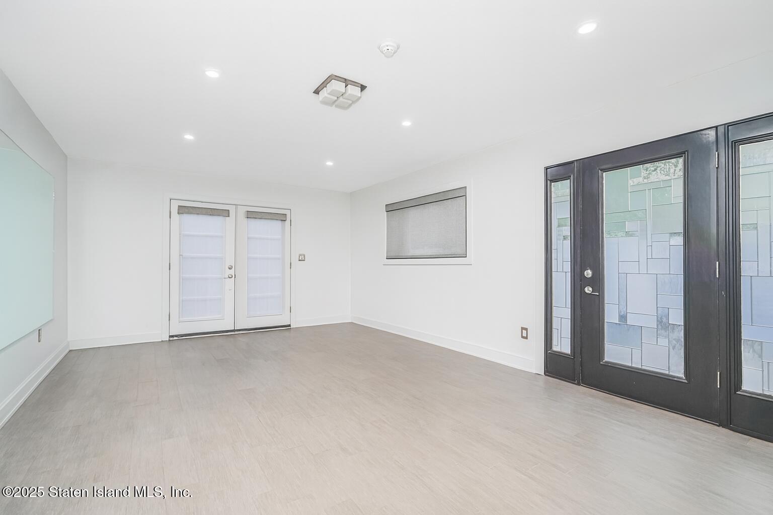 4 Gary Place Image 5