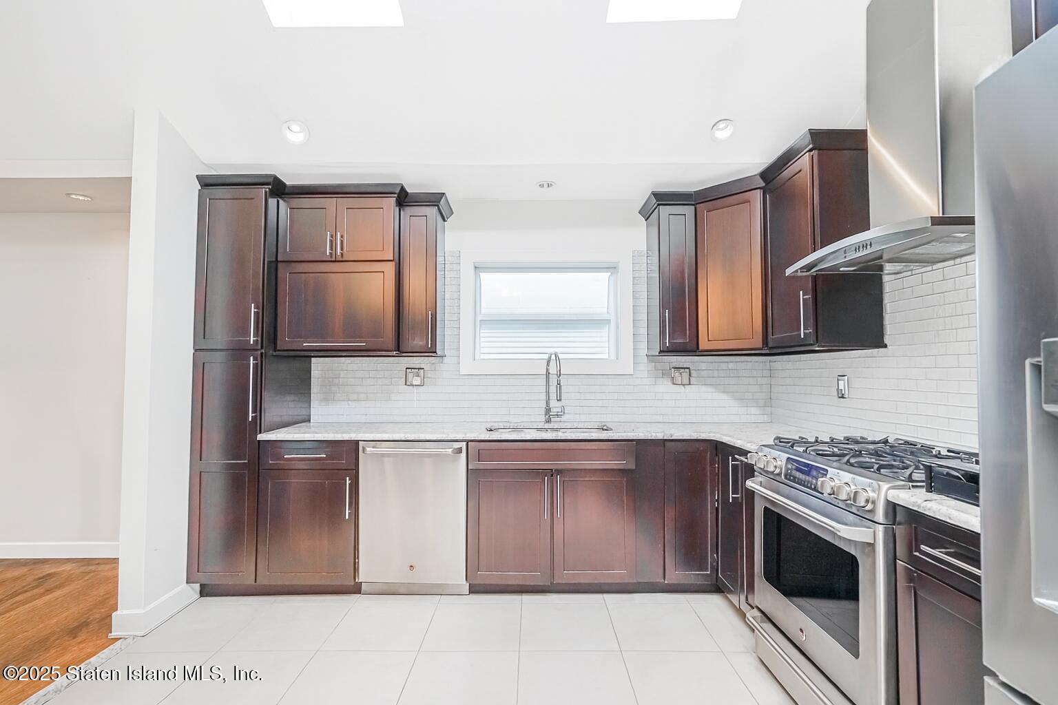 4 Gary Place, Staten Island, NY, 10314 image 13