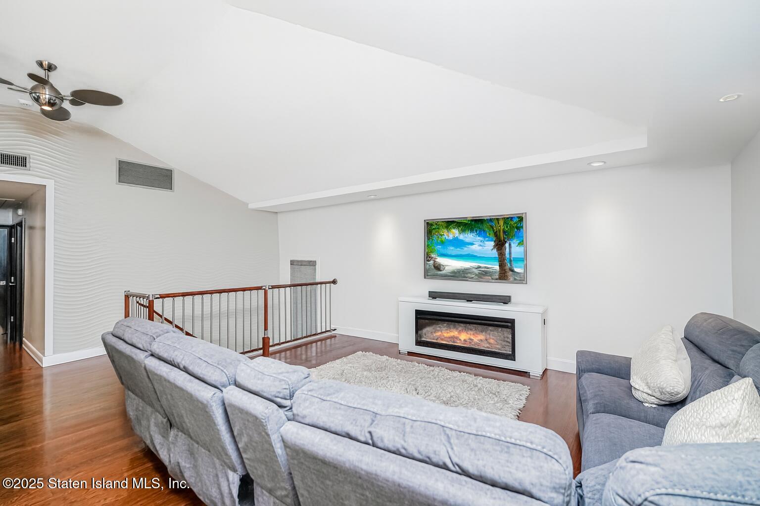 4 Gary Place, Staten Island, NY, 10314 image 19