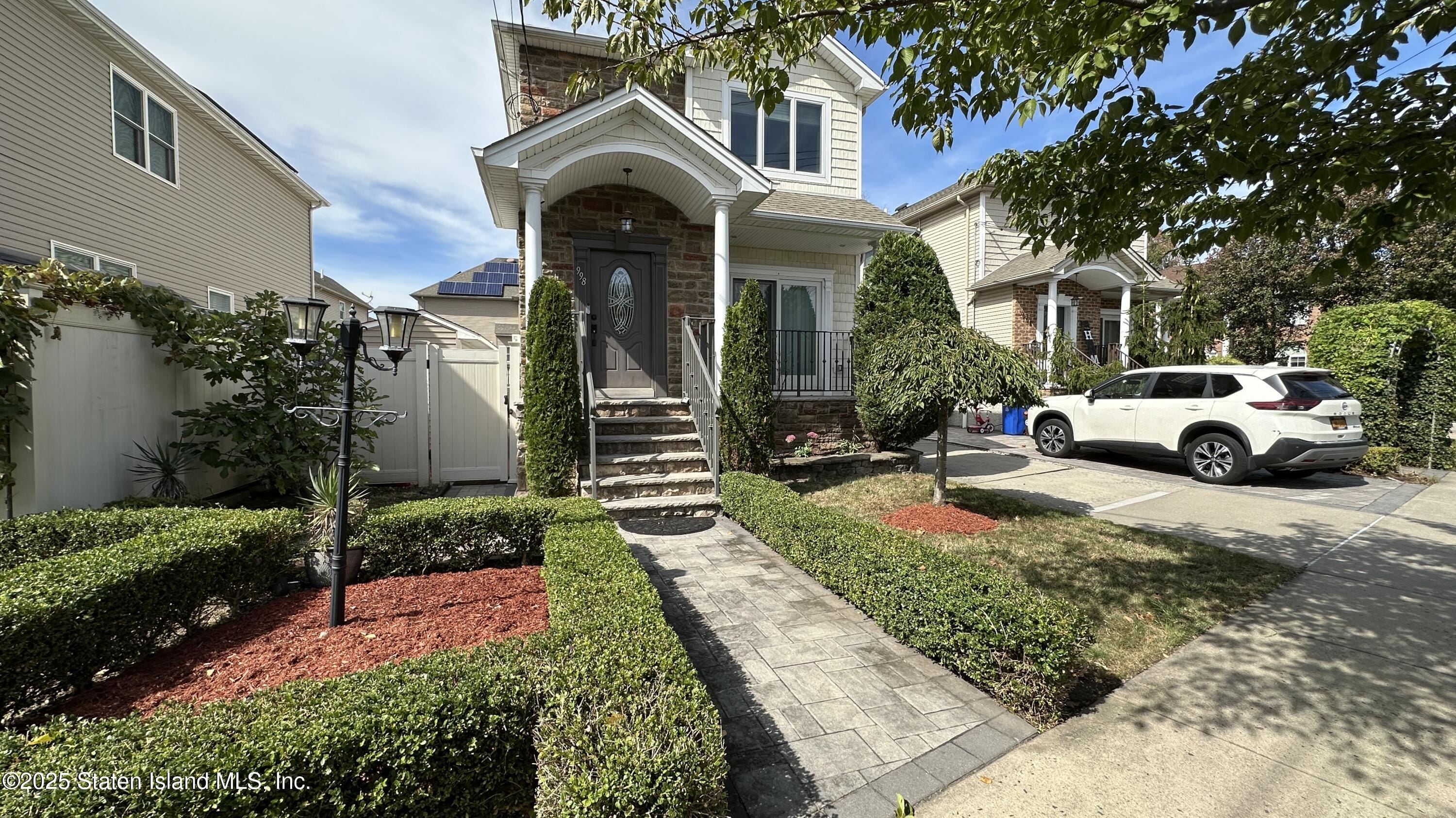 998 Annadale Road Image 1