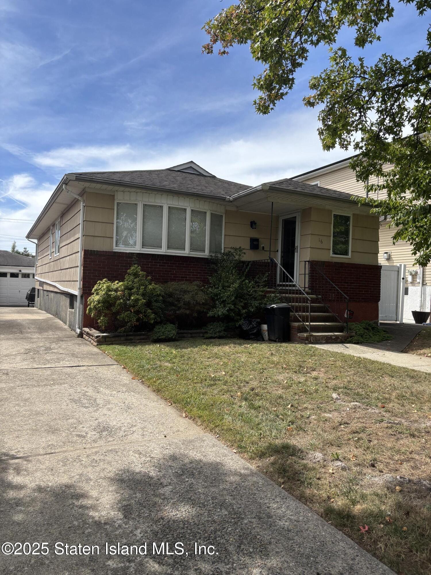 16 Ridgecrest Avenue Image 1
