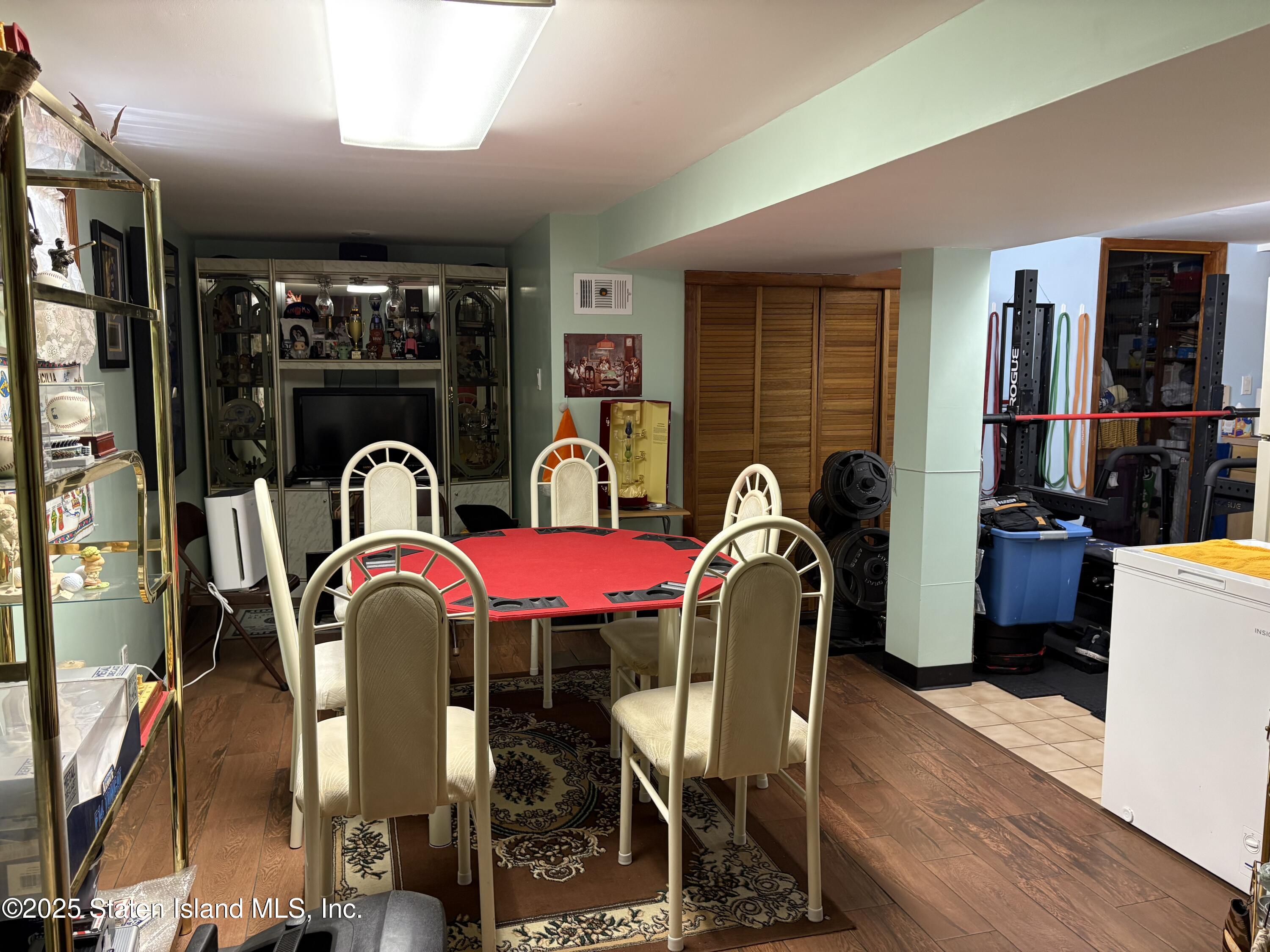 170 Mann Avenue Image 3