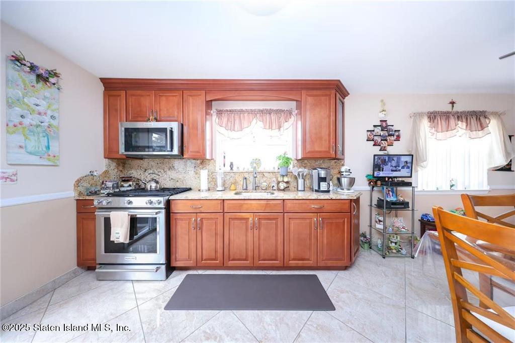22 Hewitt Avenue, Staten Island, NY, 10301 image 8