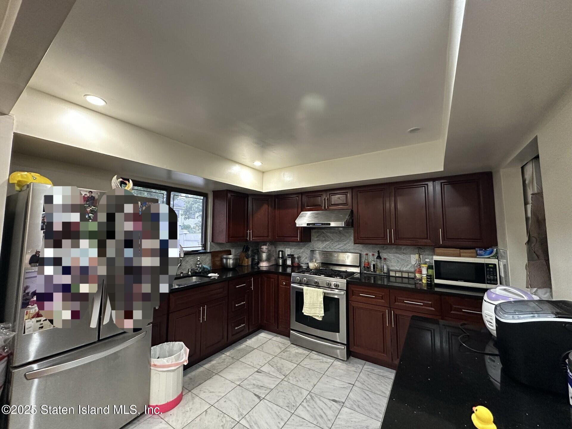 215 Pierce Street Image 4