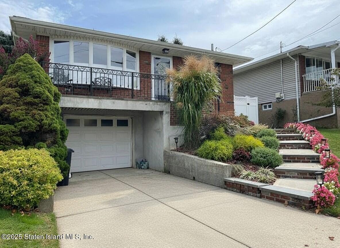 35 Greenport Street Image 3