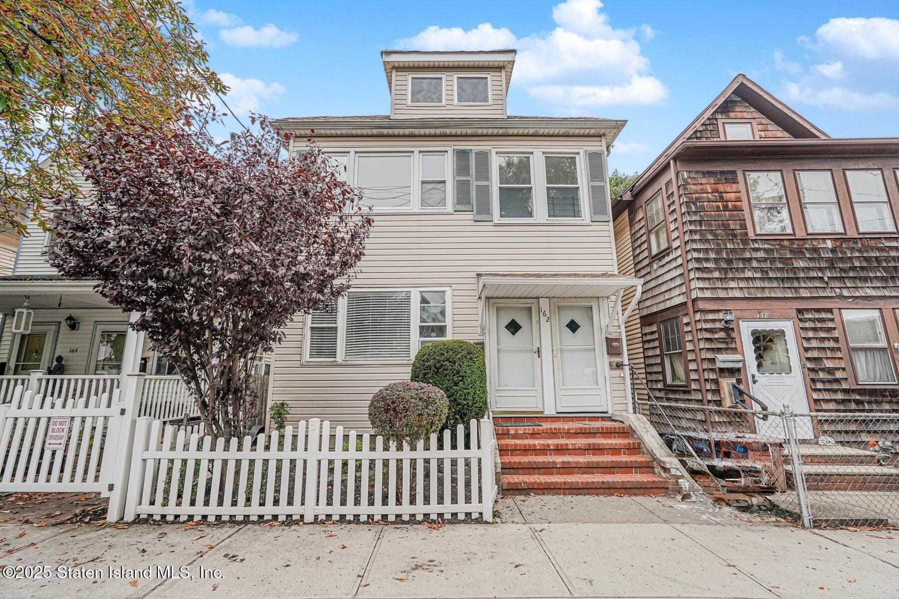 162 John Street, Staten Island, NY, 10301