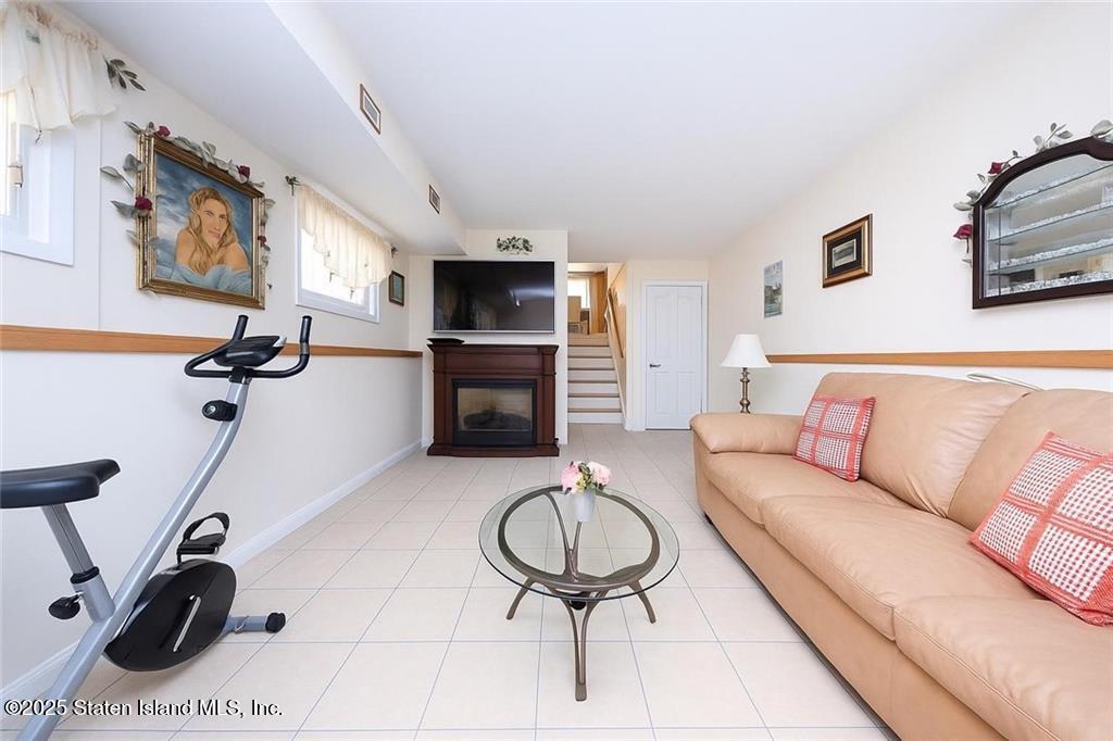 22 Hewitt Avenue, Staten Island, NY, 10301 image 18