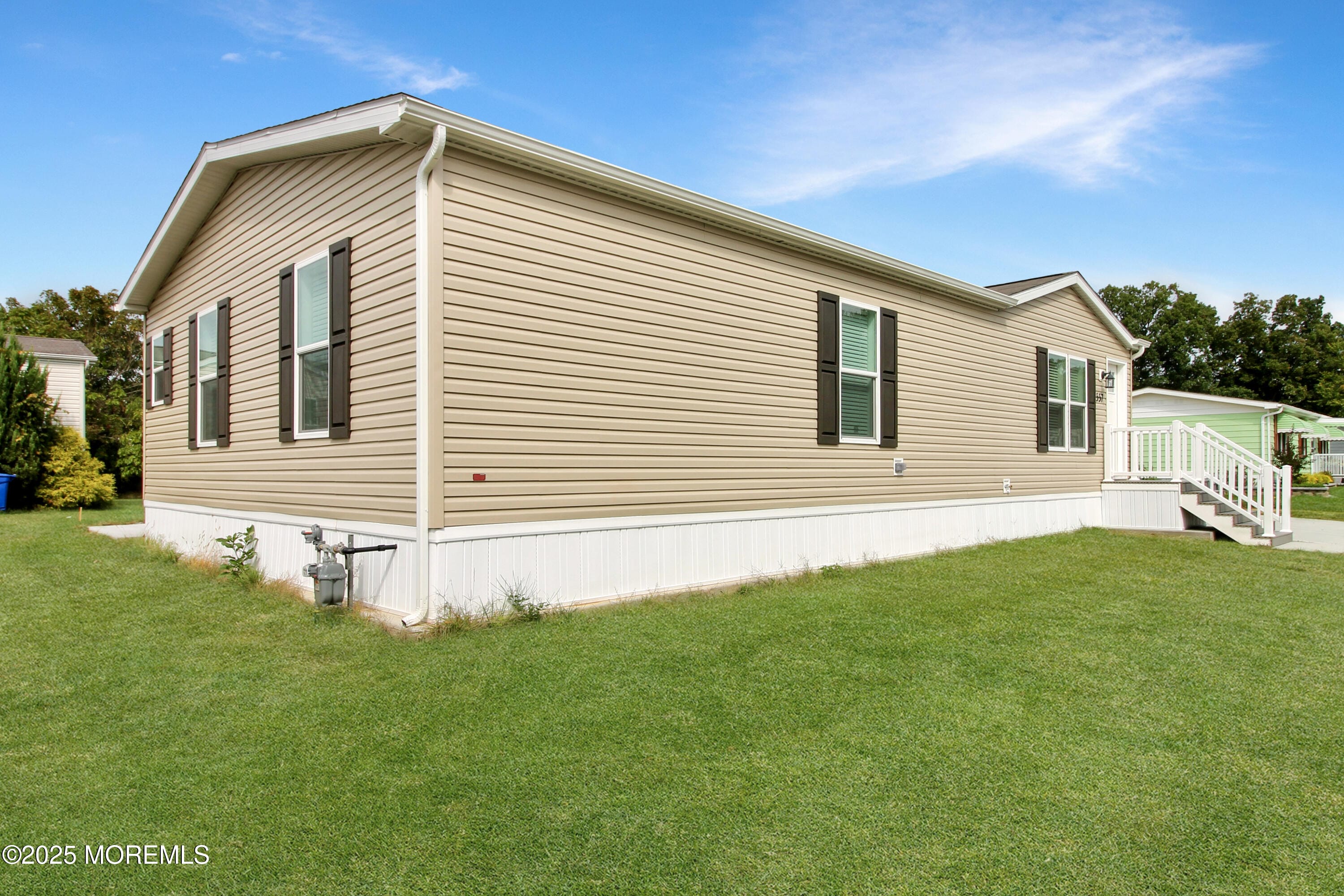557 Sara Drive Image 3