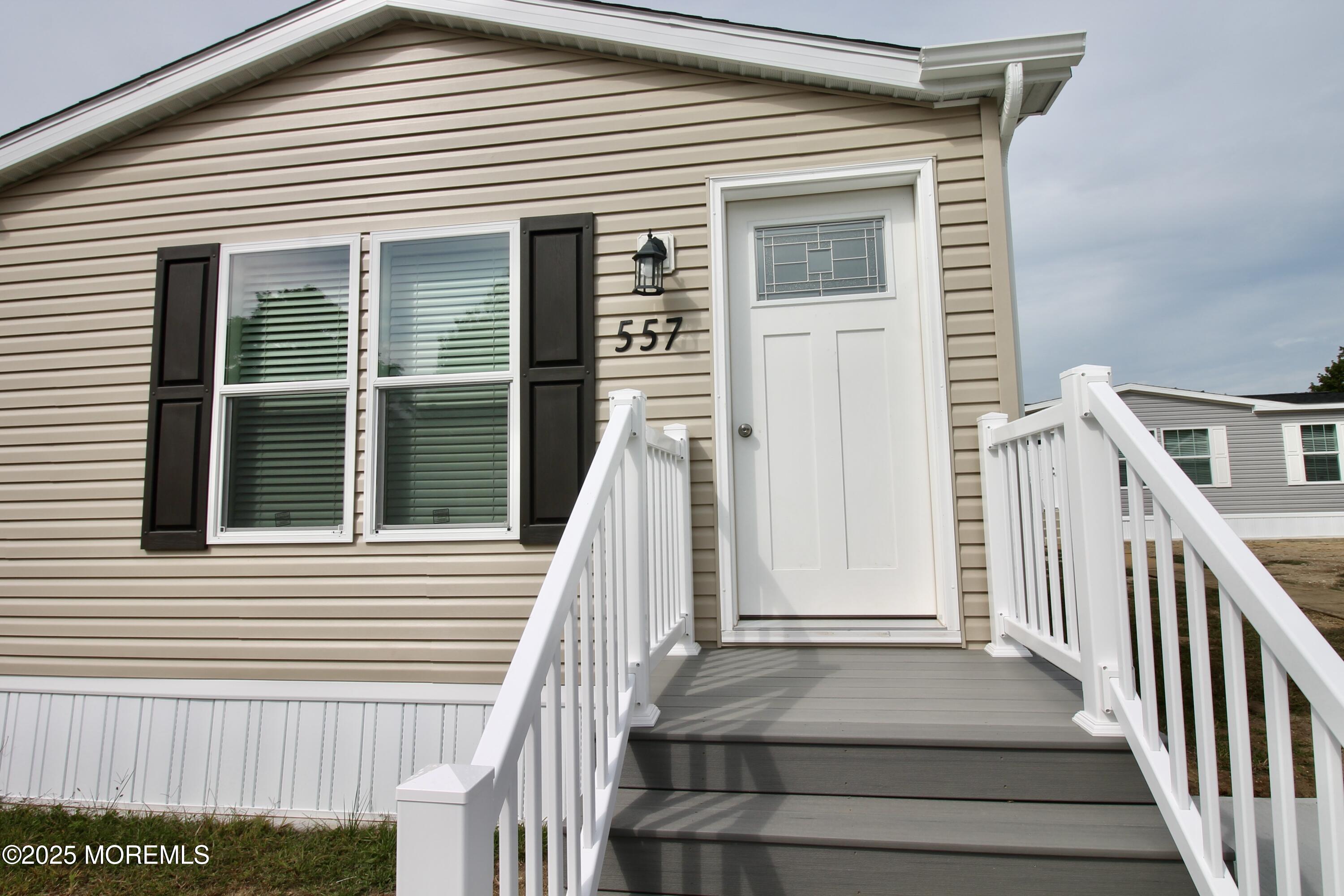 557 Sara Drive Image 4