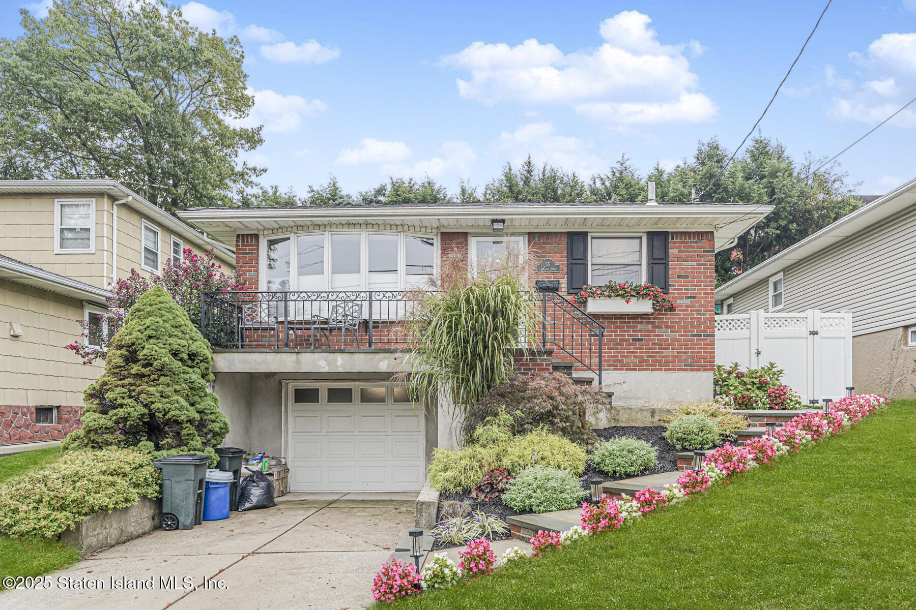 35 Greenport Street, Staten Island, NY, 10304