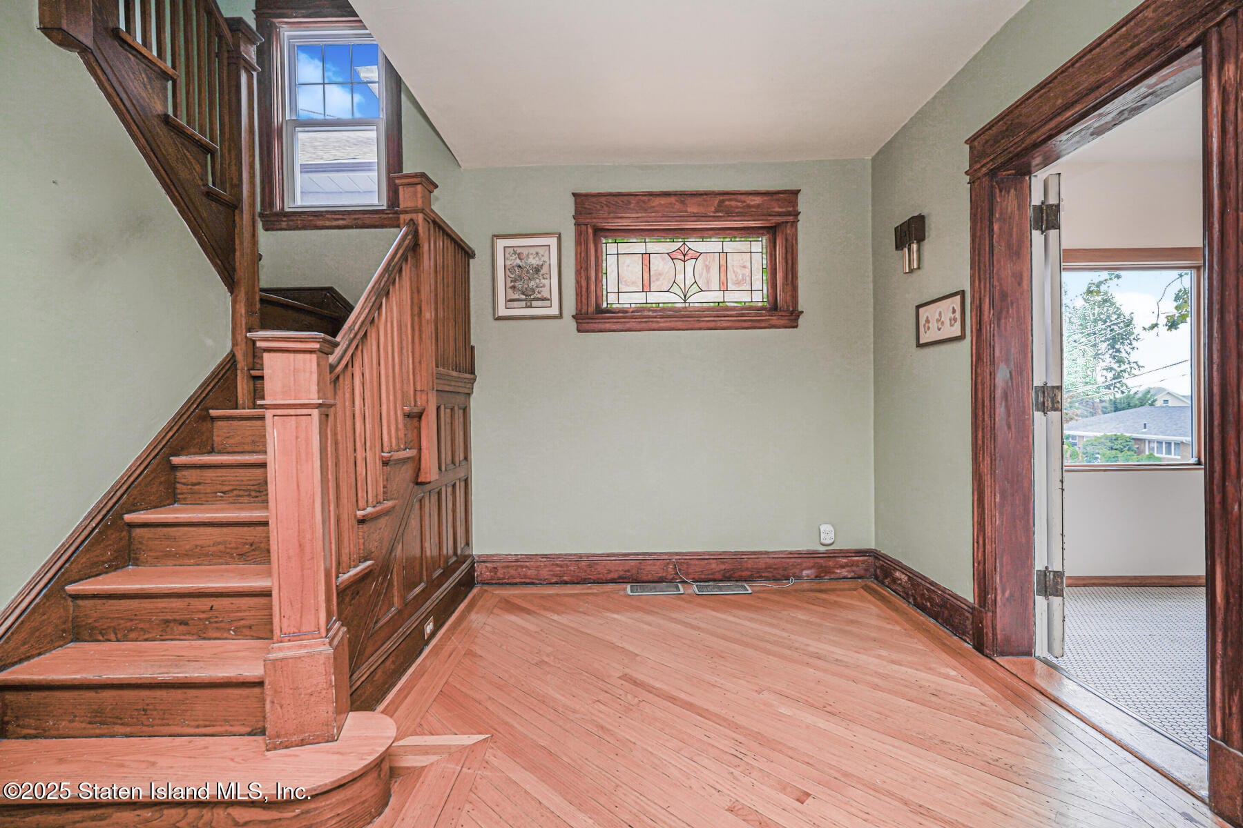 115 Oxford Place Image 5