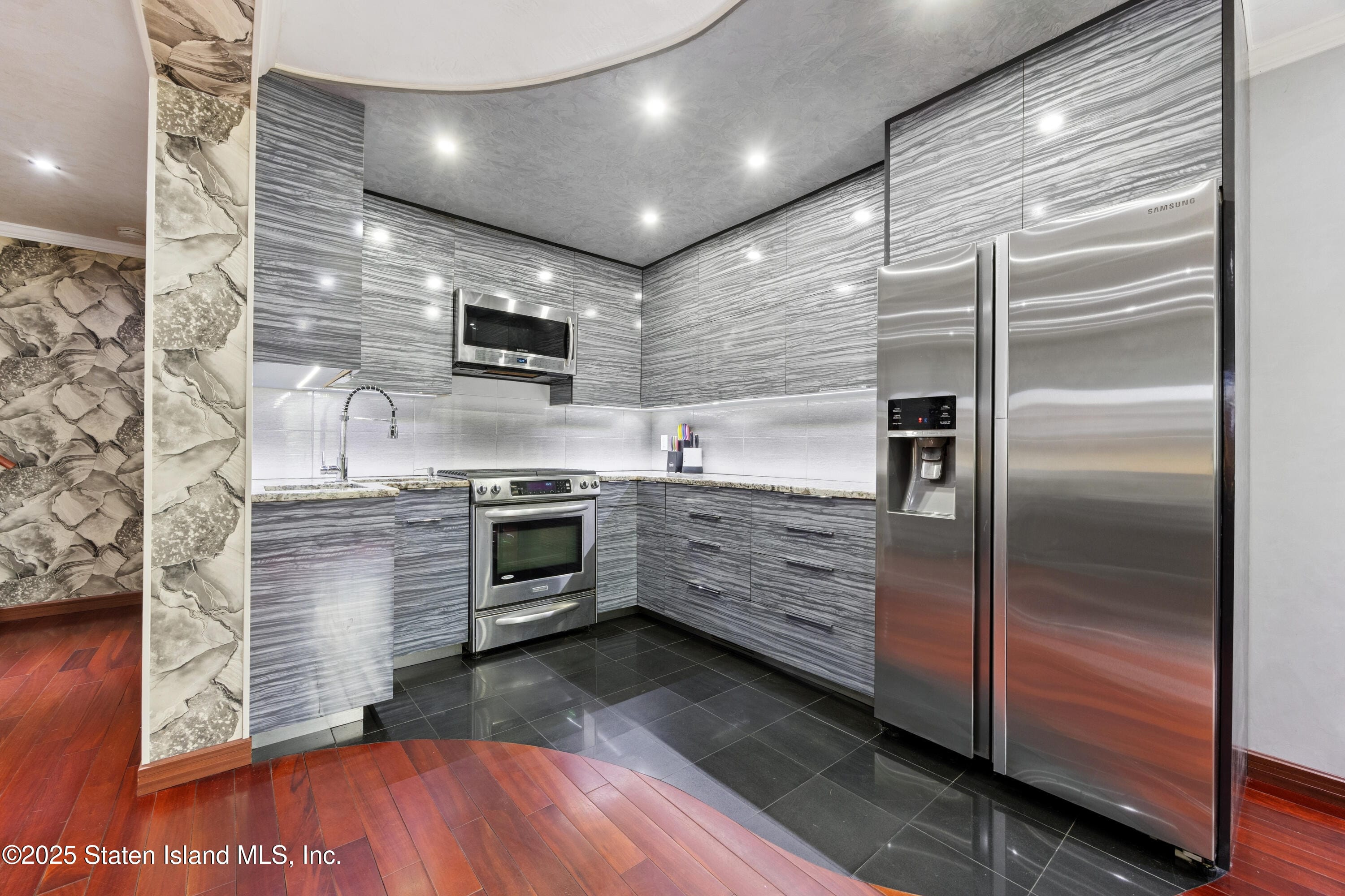 192 Ilyssa Way, Staten Island, NY, 10312 image 8