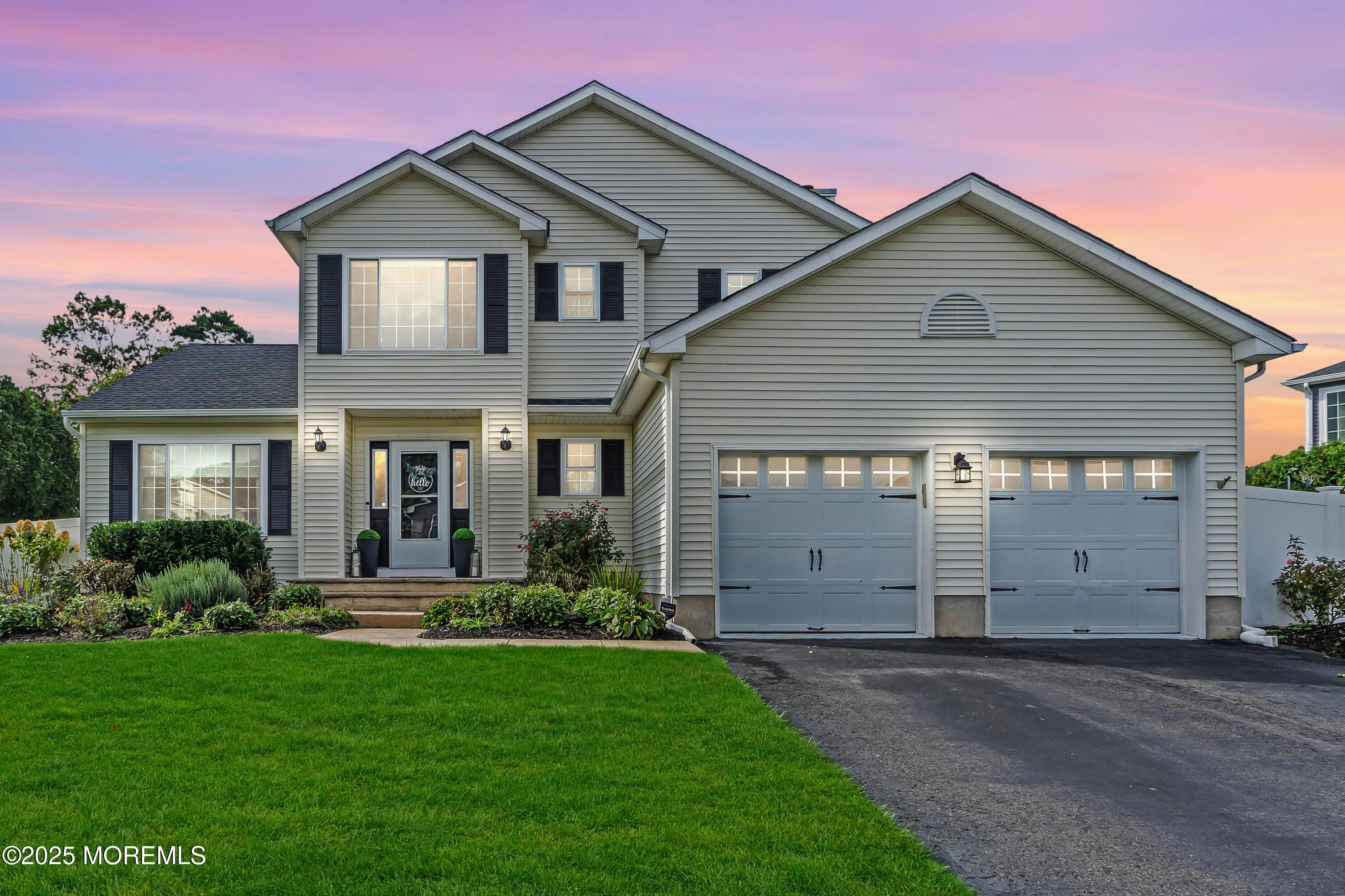 4 Rainbow Drive Image 1