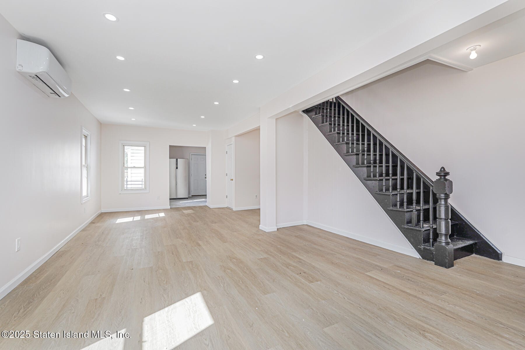 36 Lockman Avenue Image 3