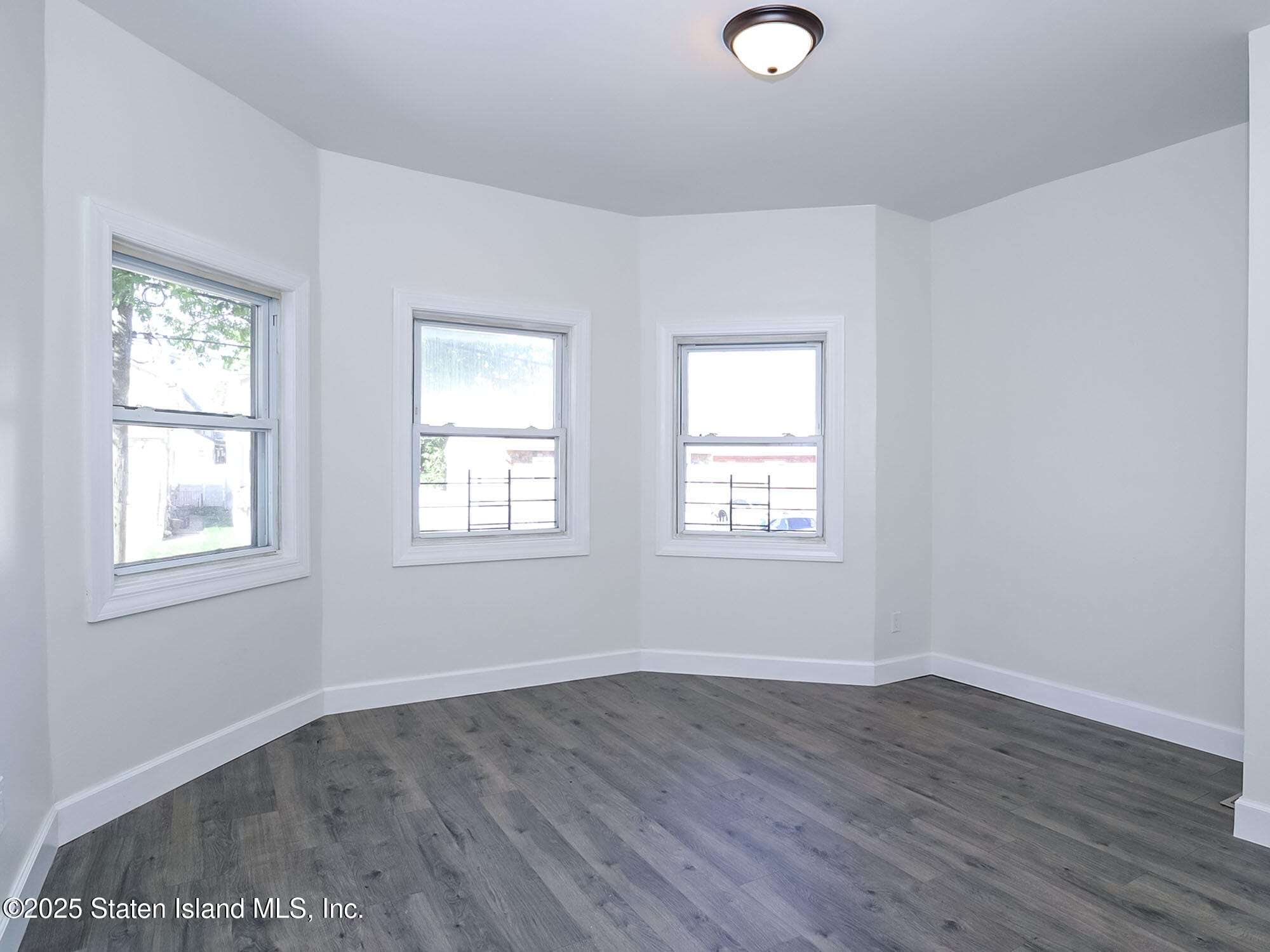 27 Wright Avenue Image 4