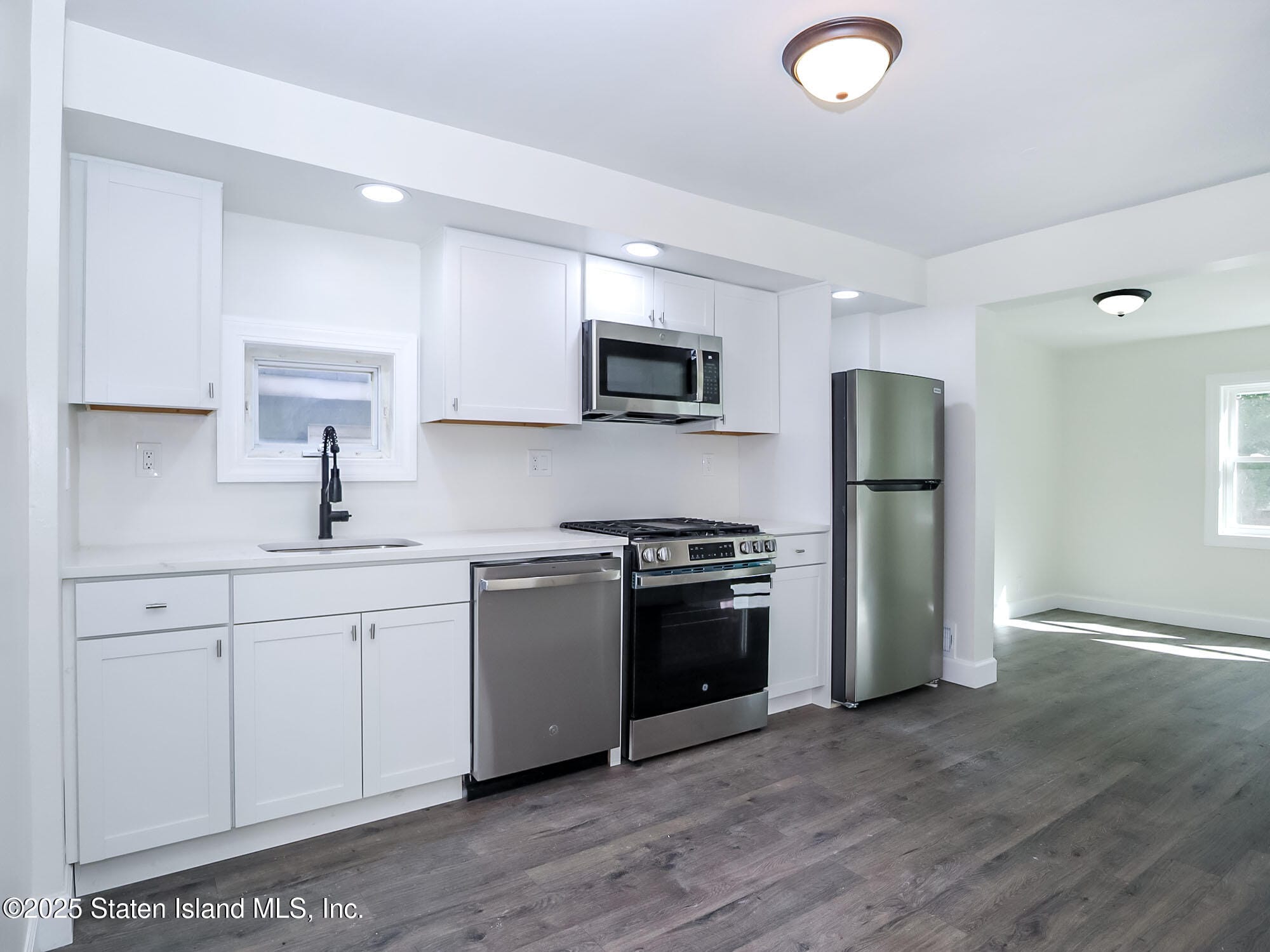 27 Wright Avenue Image 1