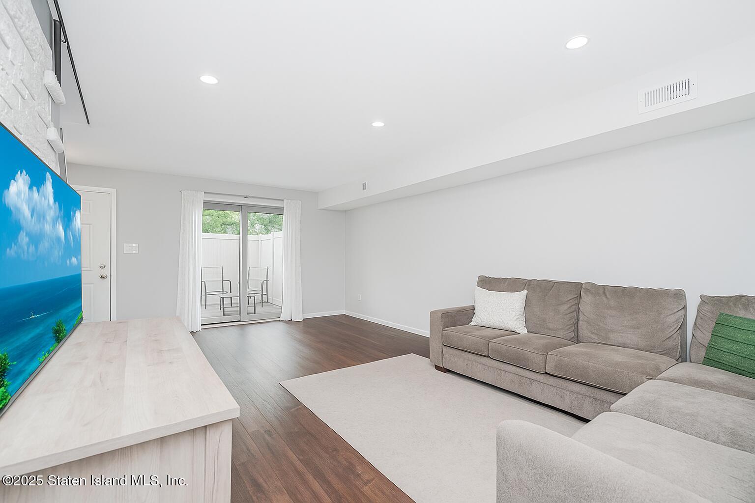 4185 Amboy Road 2, Staten Island, NY, 10308 image 14