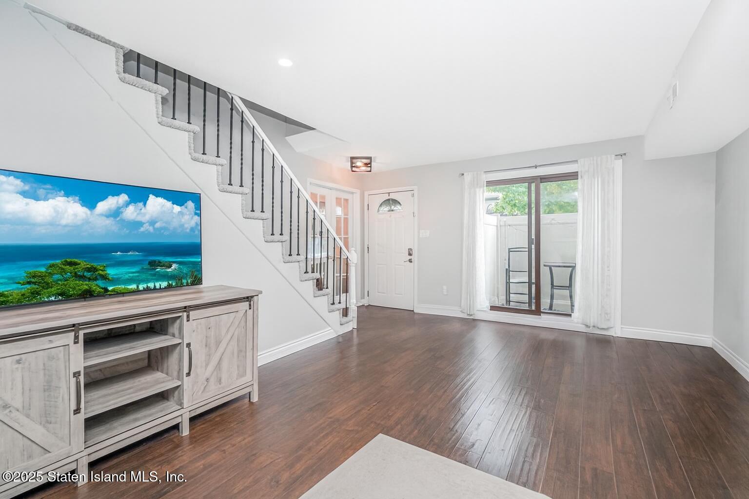 4185 Amboy Road 2 Image 4