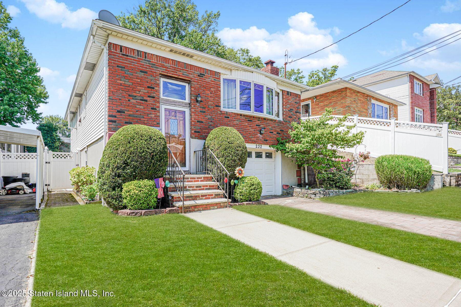 232 Robinson Avenue Image 3