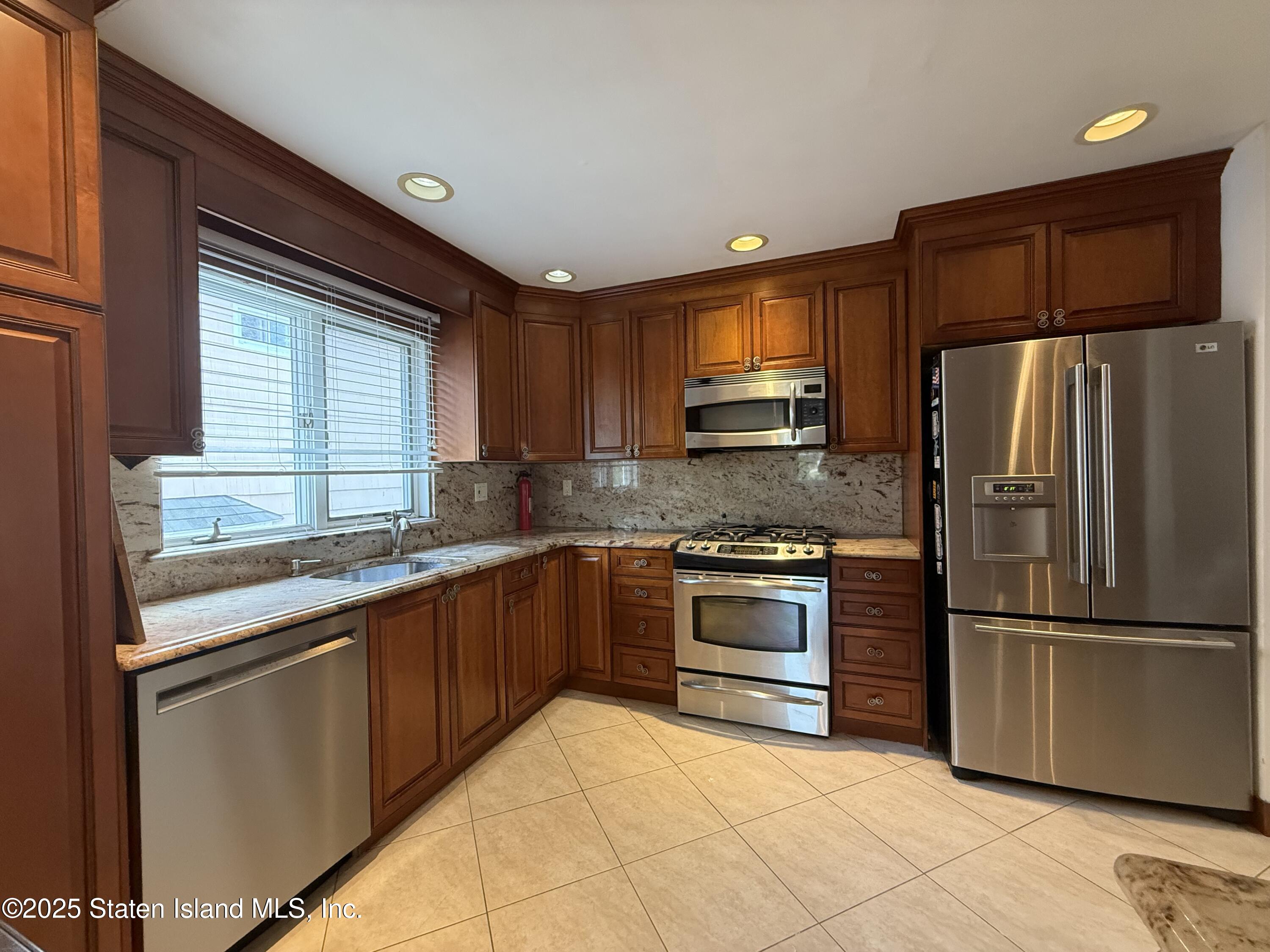 232 Robinson Avenue, Staten Island, NY, 10312 image 6