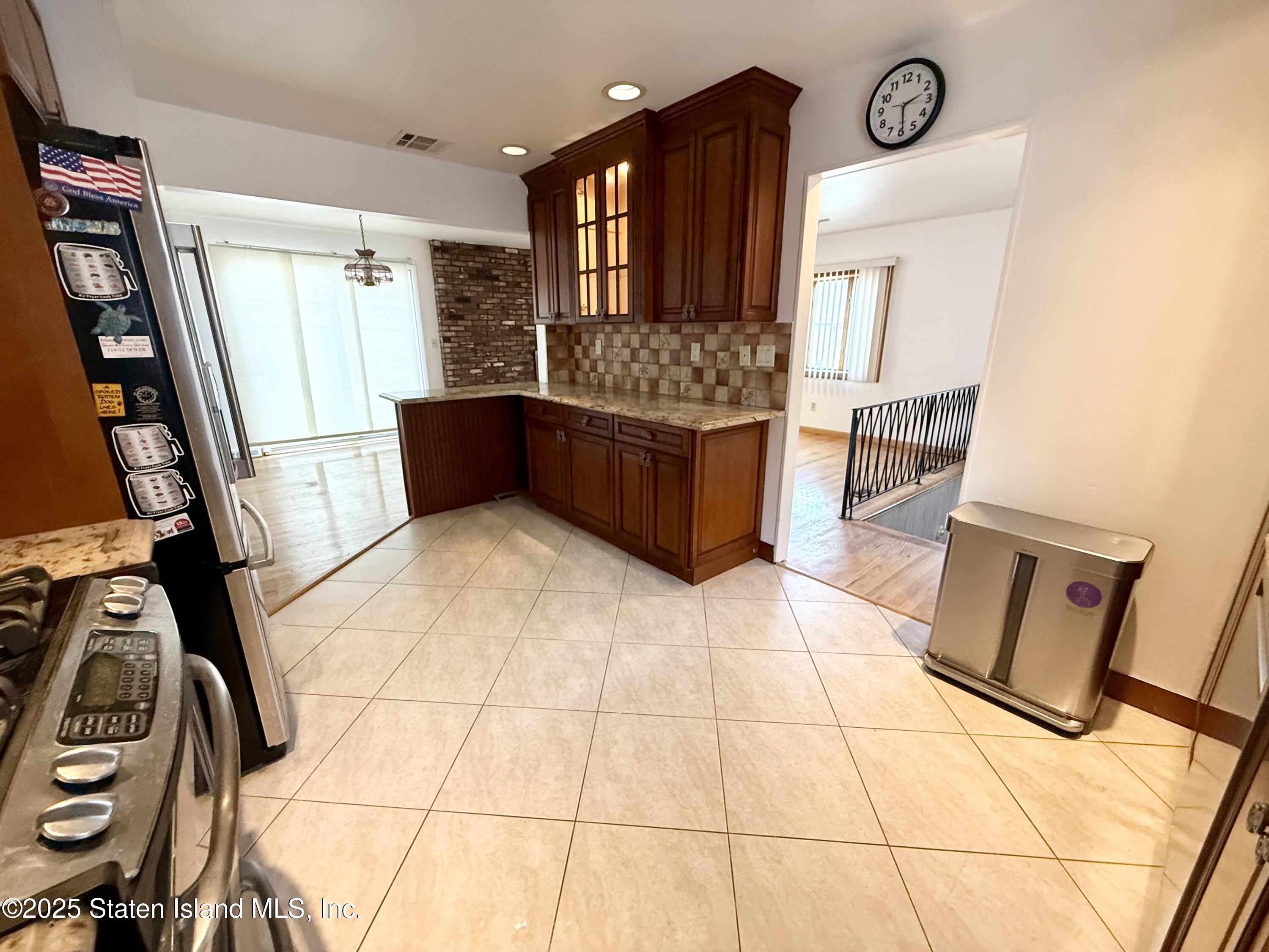 232 Robinson Avenue, Staten Island, NY, 10312 image 8