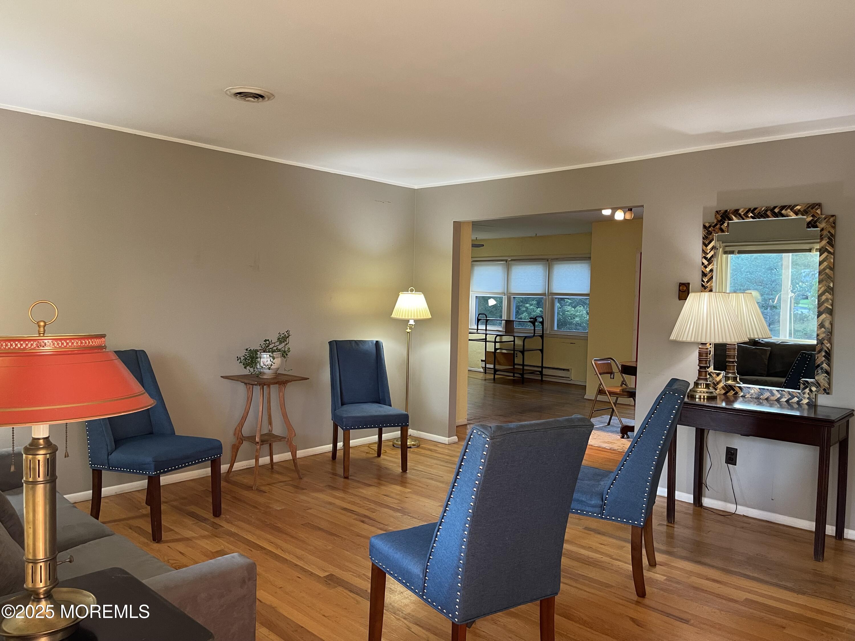10 Woodbury Court Image 4