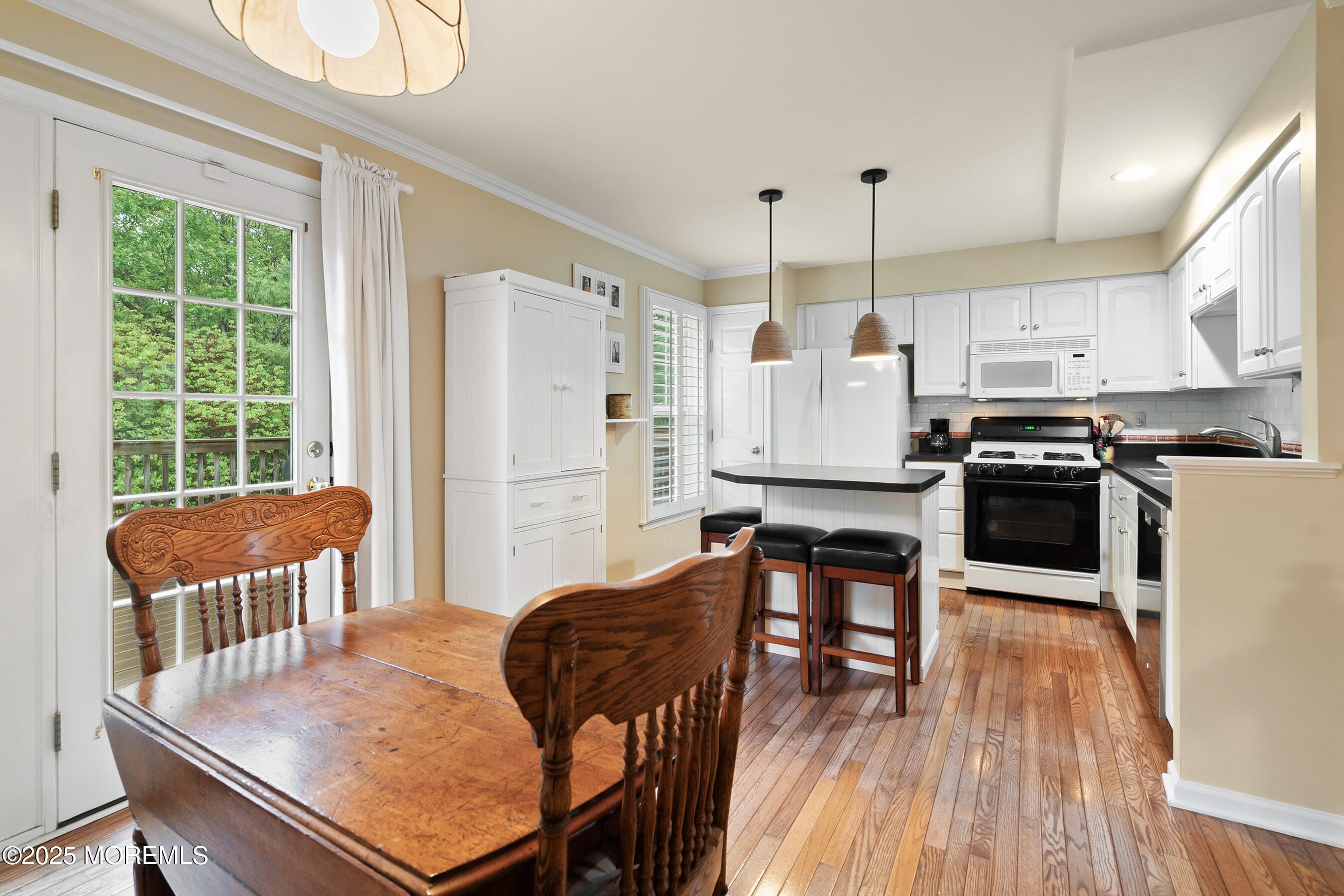 6 New Castle Street, Farmingdale, NJ, 07727 image 10