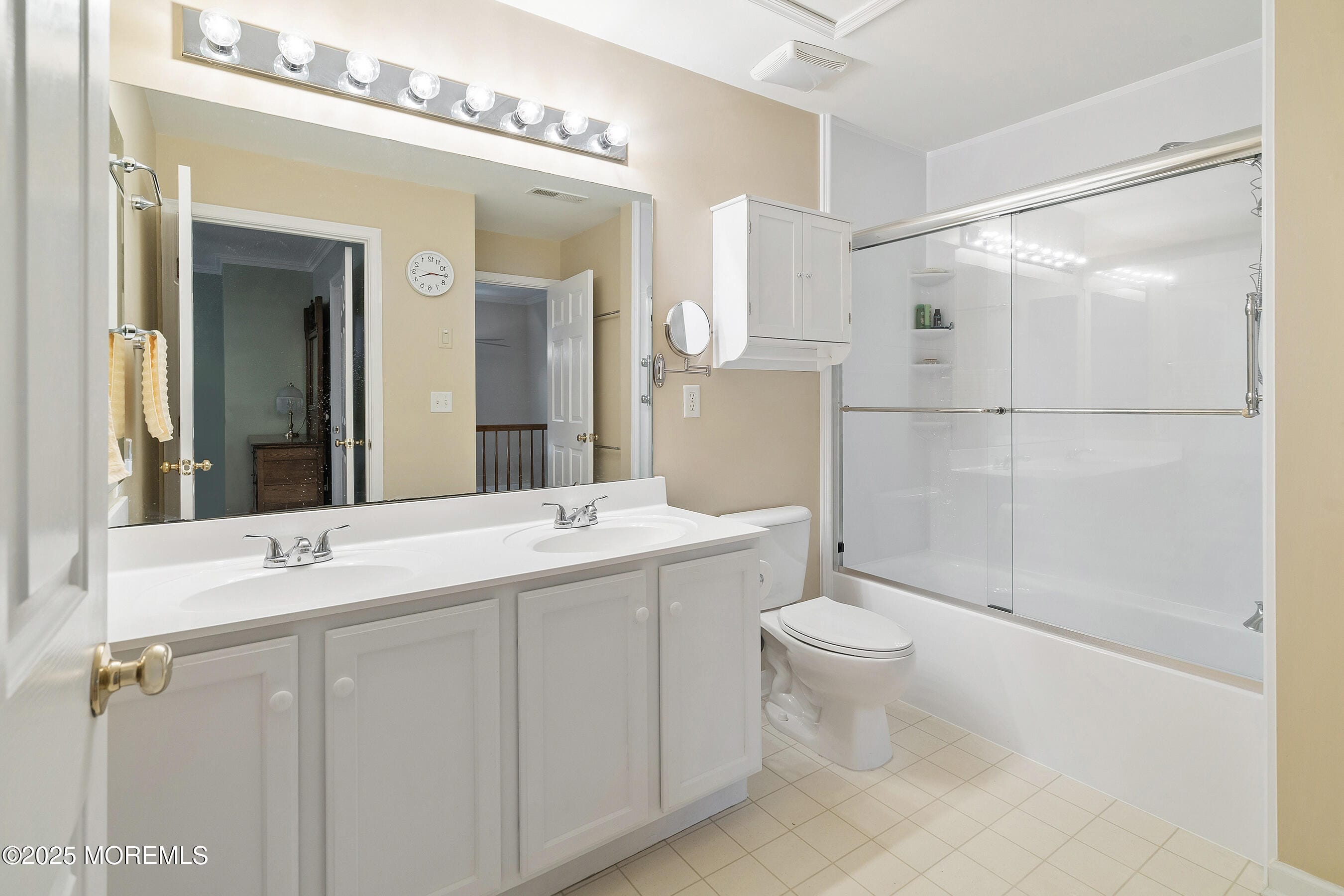 6 New Castle Street, Farmingdale, NJ, 07727 image 19