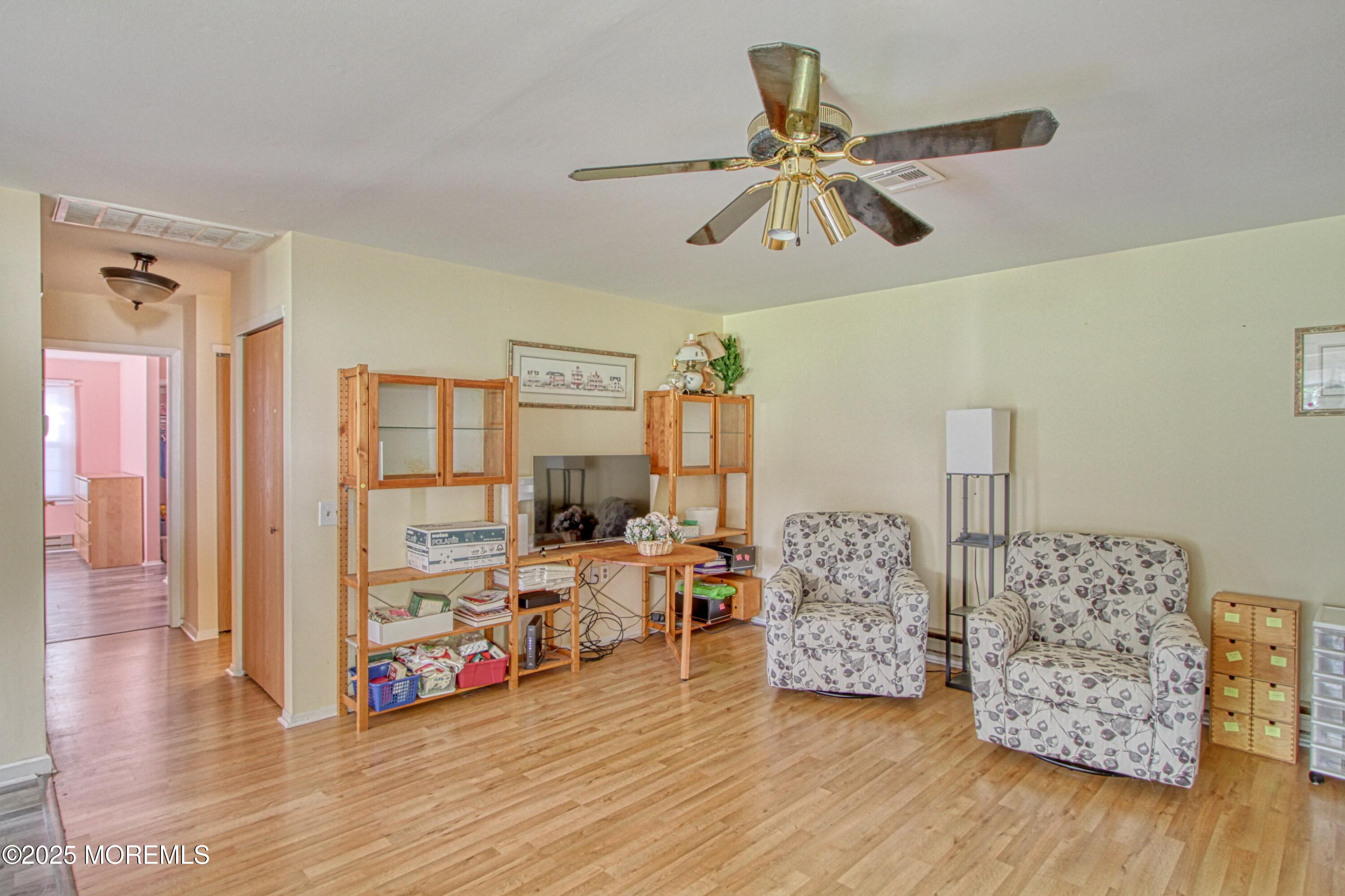 2 Swift Circle C Image 5