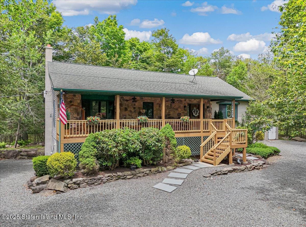 134 Split Rock Road, Delaware, PA, 18328