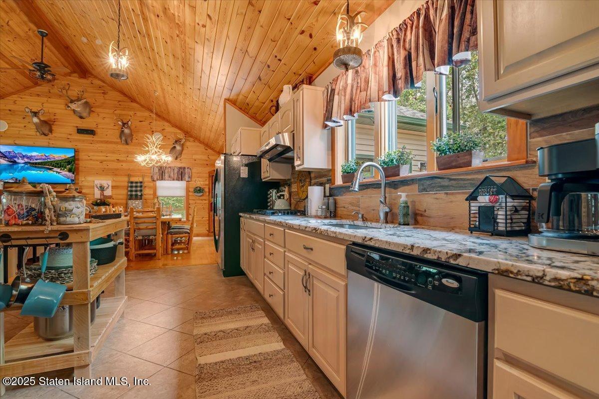 134 Split Rock Road, Delaware, PA, 18328 image 20