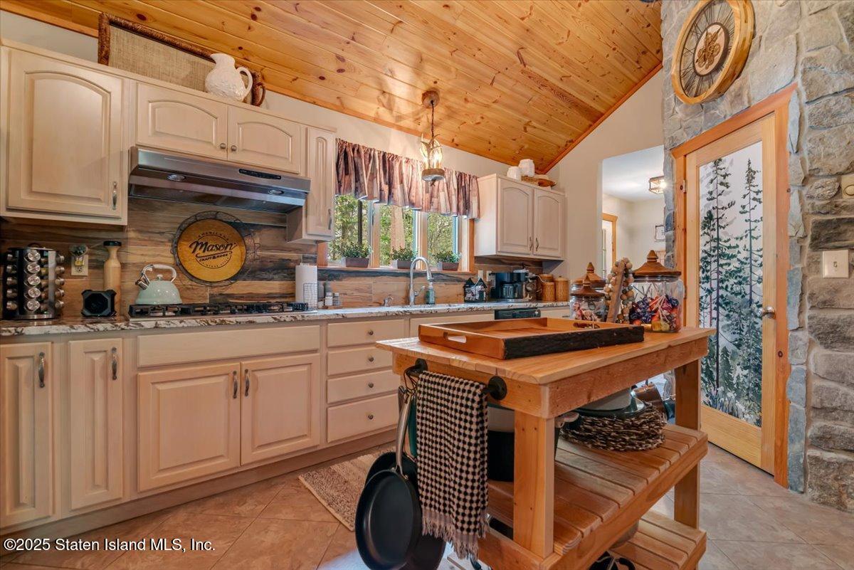 134 Split Rock Road, Delaware, PA, 18328 image 22