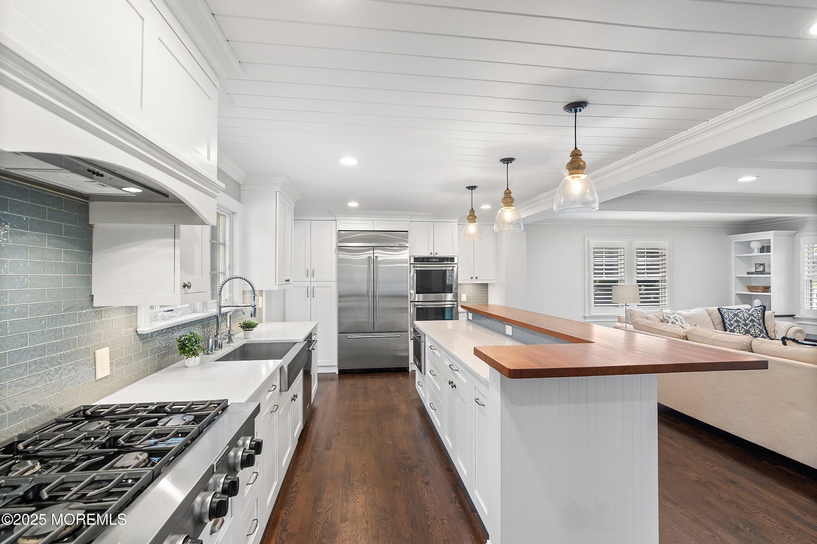 20 Rustic Terrace Image 3