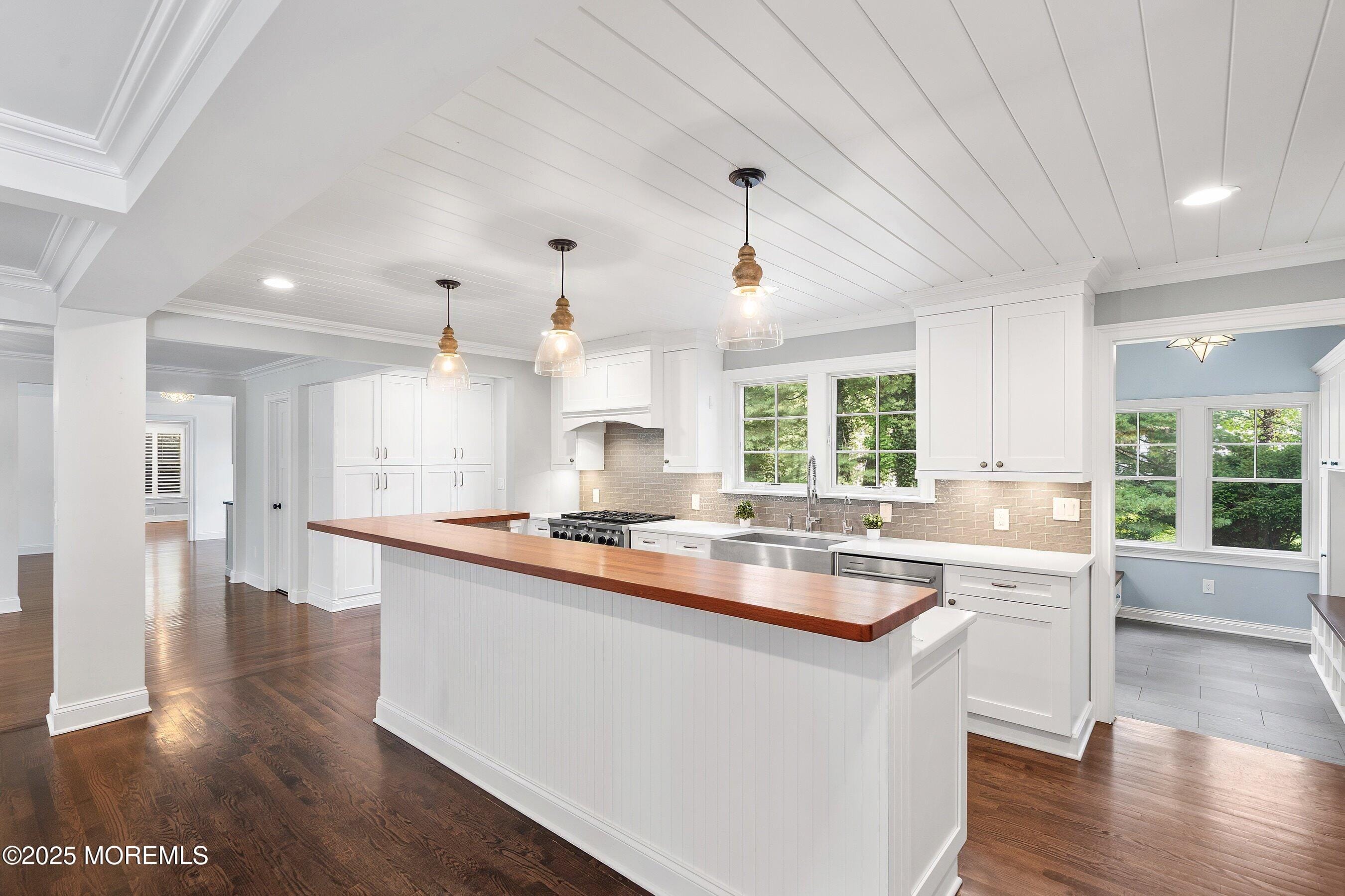 20 Rustic Terrace Image 4
