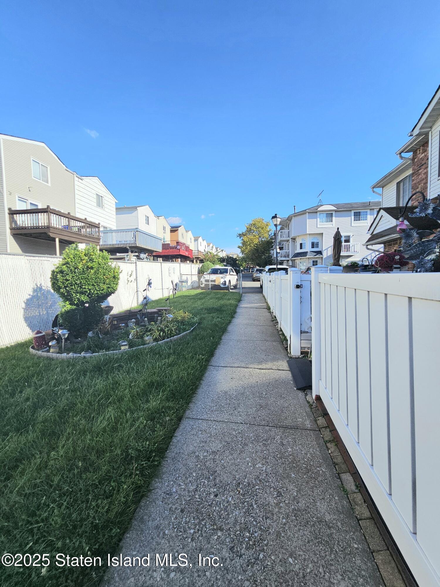 65 Country Drive A, Staten Island, NY, 10314 image 19
