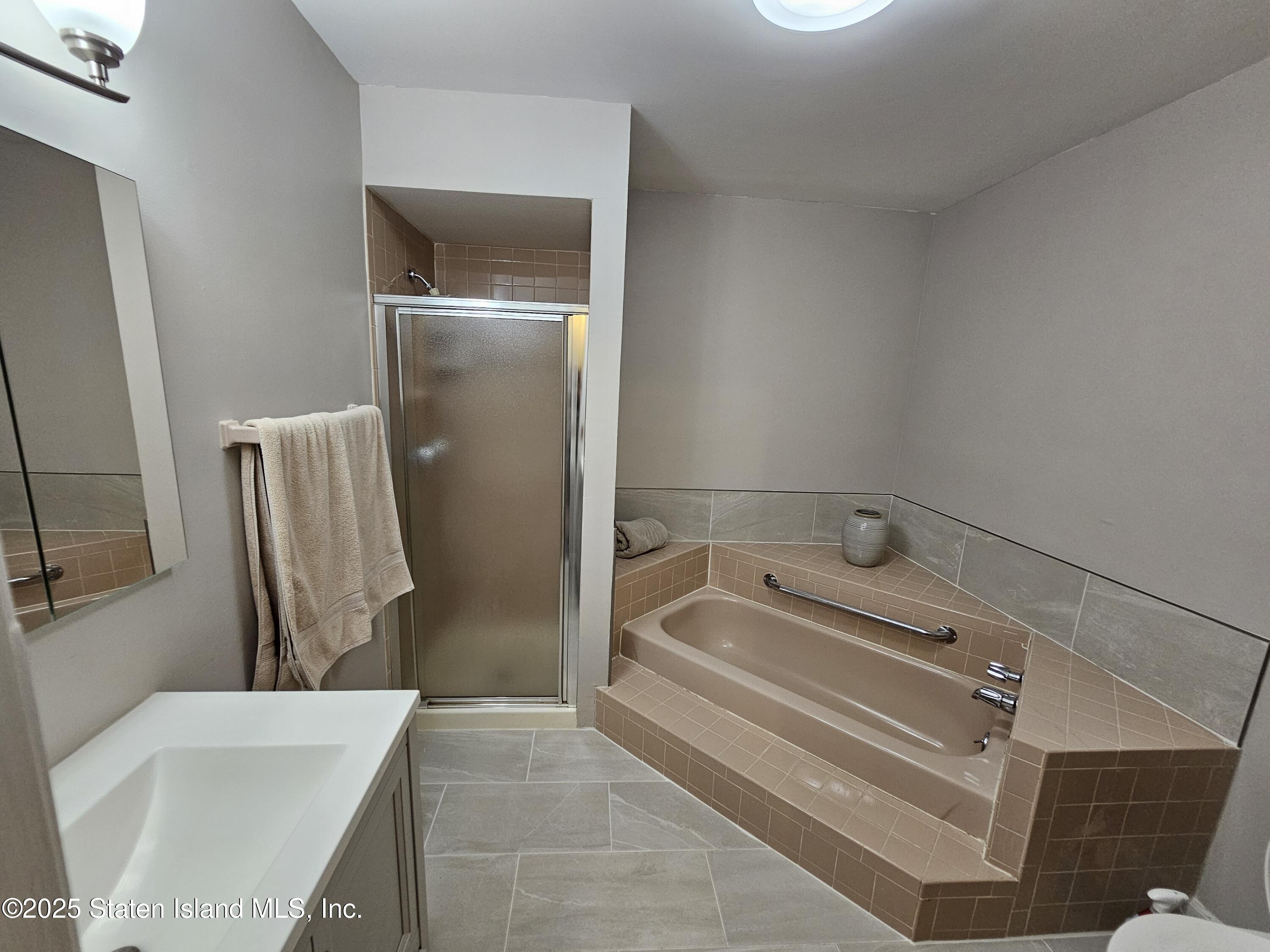 65 Country Drive A, Staten Island, NY, 10314 image 14