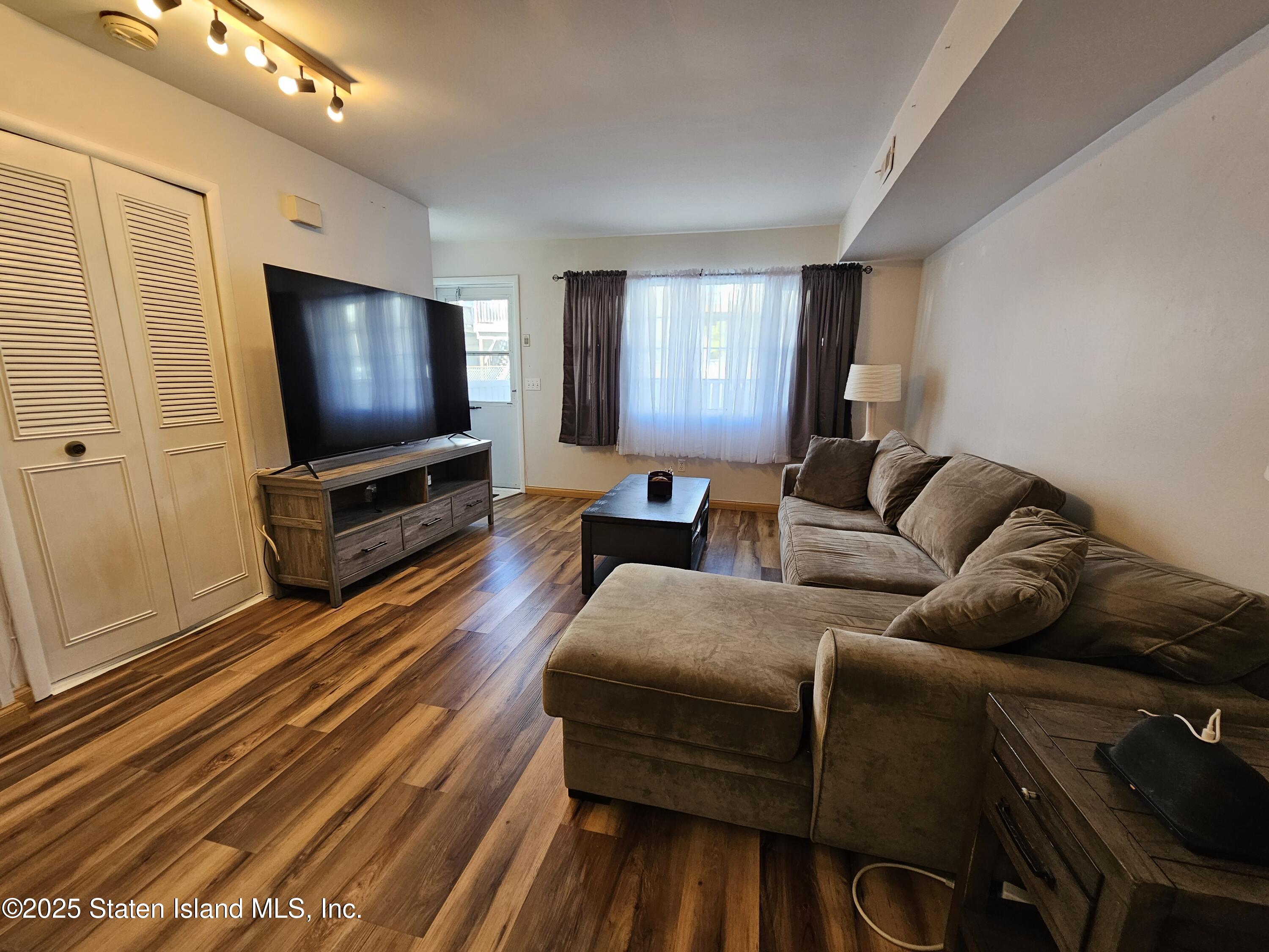 65 Country Drive A, Staten Island, NY, 10314 image 7