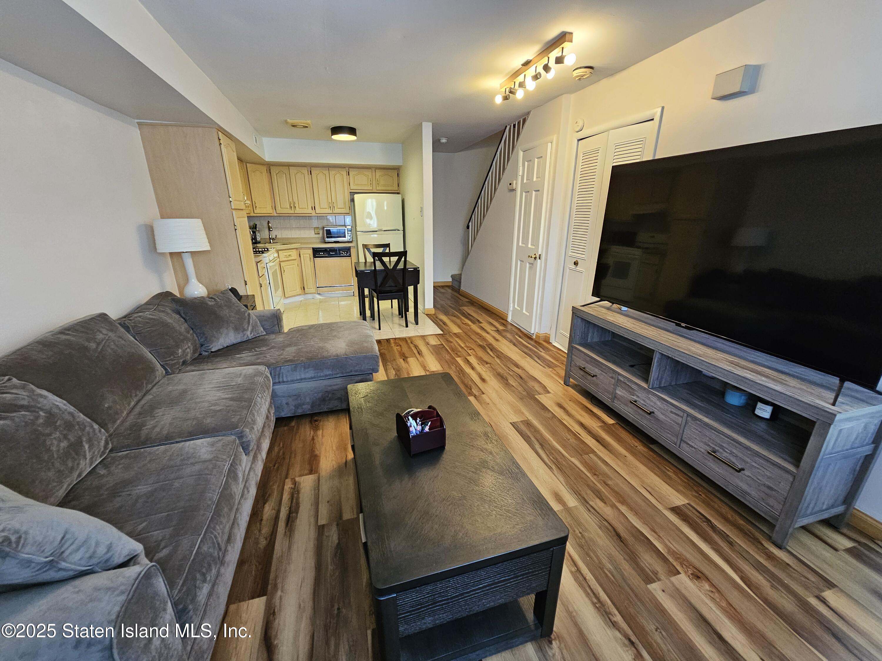 65 Country Drive A, Staten Island, NY, 10314 image 6