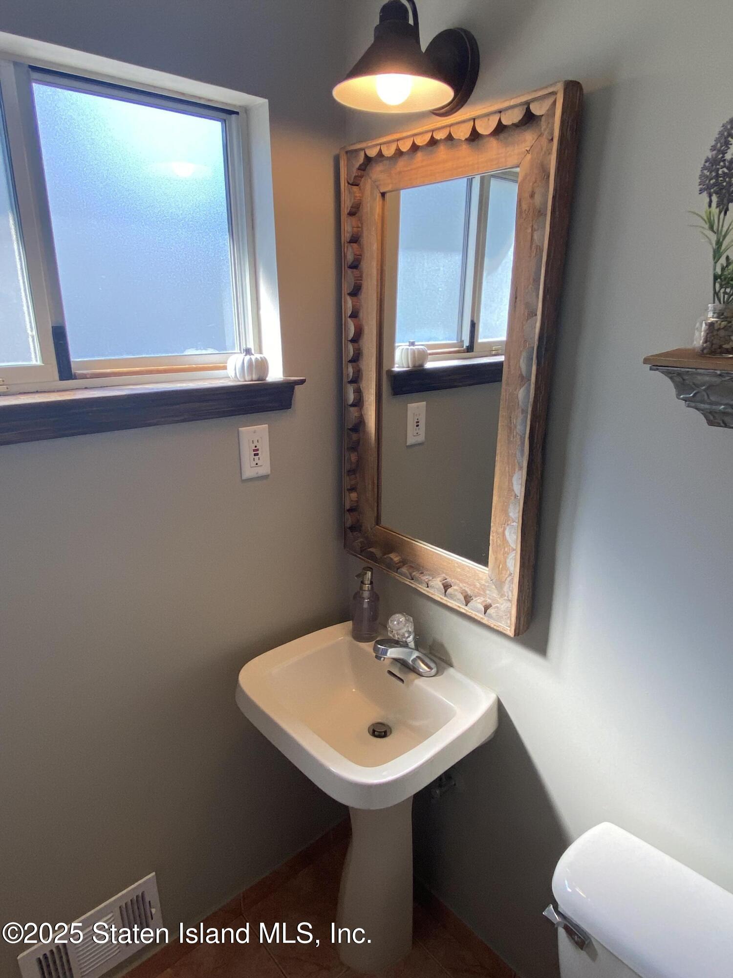 11 Jessica Lane, Staten Island, NY, 10309 image 12