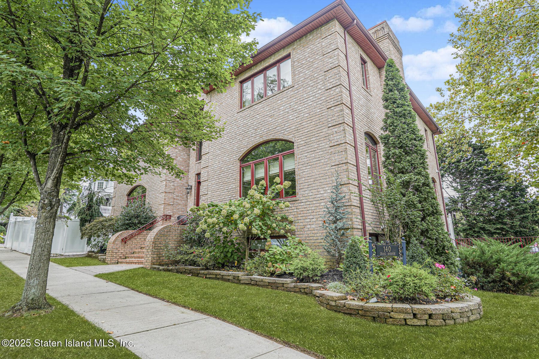140 Craig Avenue Image 2